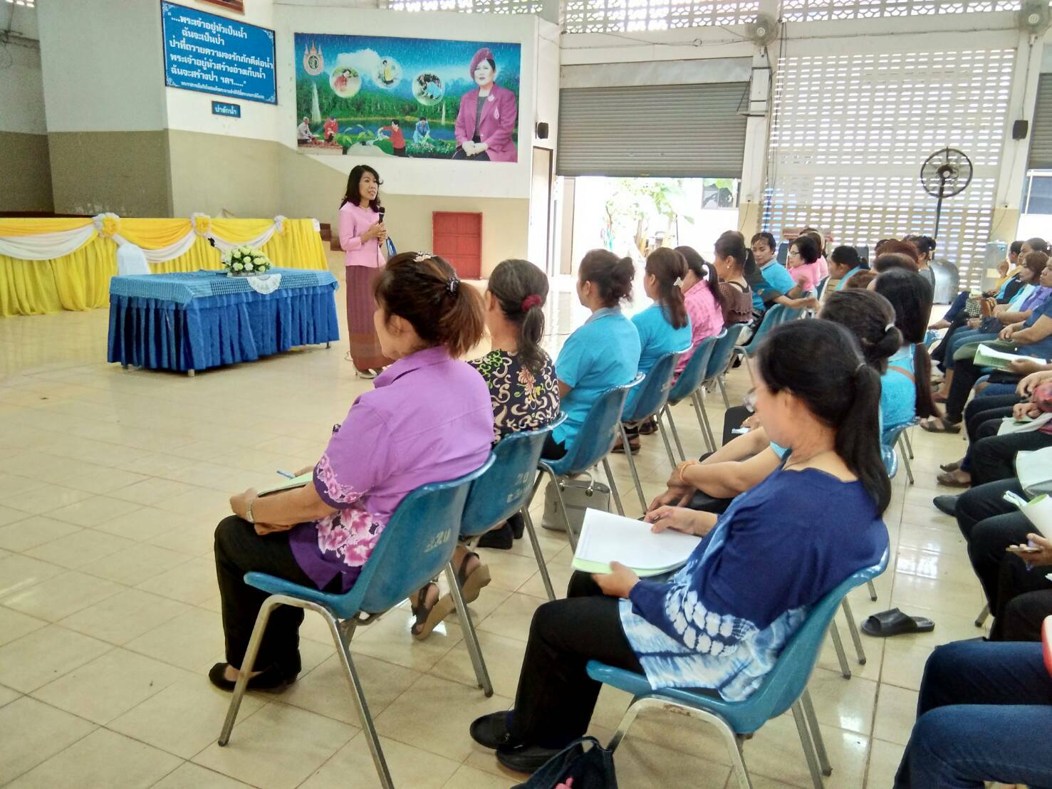 พัฒนาการจังหวัดหนองคาย เป็นวิทยากรบรรยายในโครงการเพิ่มประสิทธิภาพคณะทำงานขับเคลื่อนกองทุนพัฒนาบทบาทสตรีตำบล/เทศบาลและอาสาสมัครผู้ประสานงานกองทุนพัฒนาบทบาทสตรีในการขับเคลื่อนกองทุนพัฒนาบทบาทสตรี