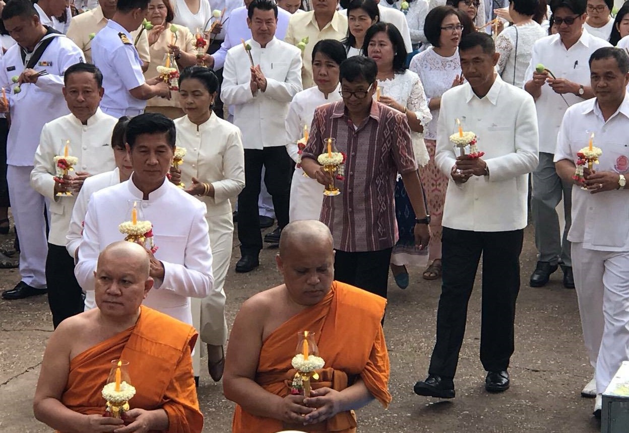 พจ.หนองคาย ร่วมพิธี เนื่องในเทศกาลวันวิสาขบูชา วันสำคัญสากลของโลก จังหวัดหนองคาย ประจำปี 2561