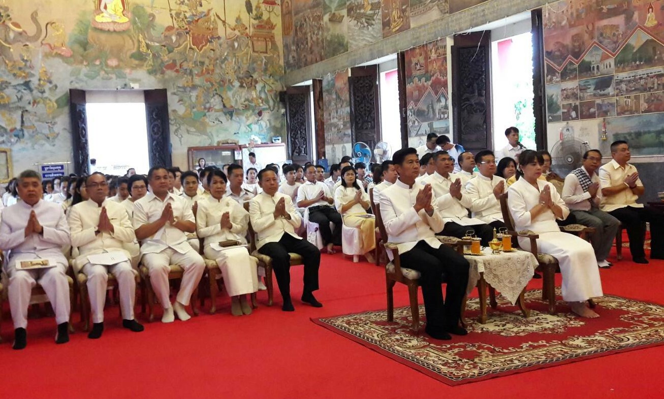 พจ.หนองคาย ร่วมพิธี เนื่องในเทศกาลวันวิสาขบูชา วันสำคัญสากลของโลก จังหวัดหนองคาย ประจำปี 2561