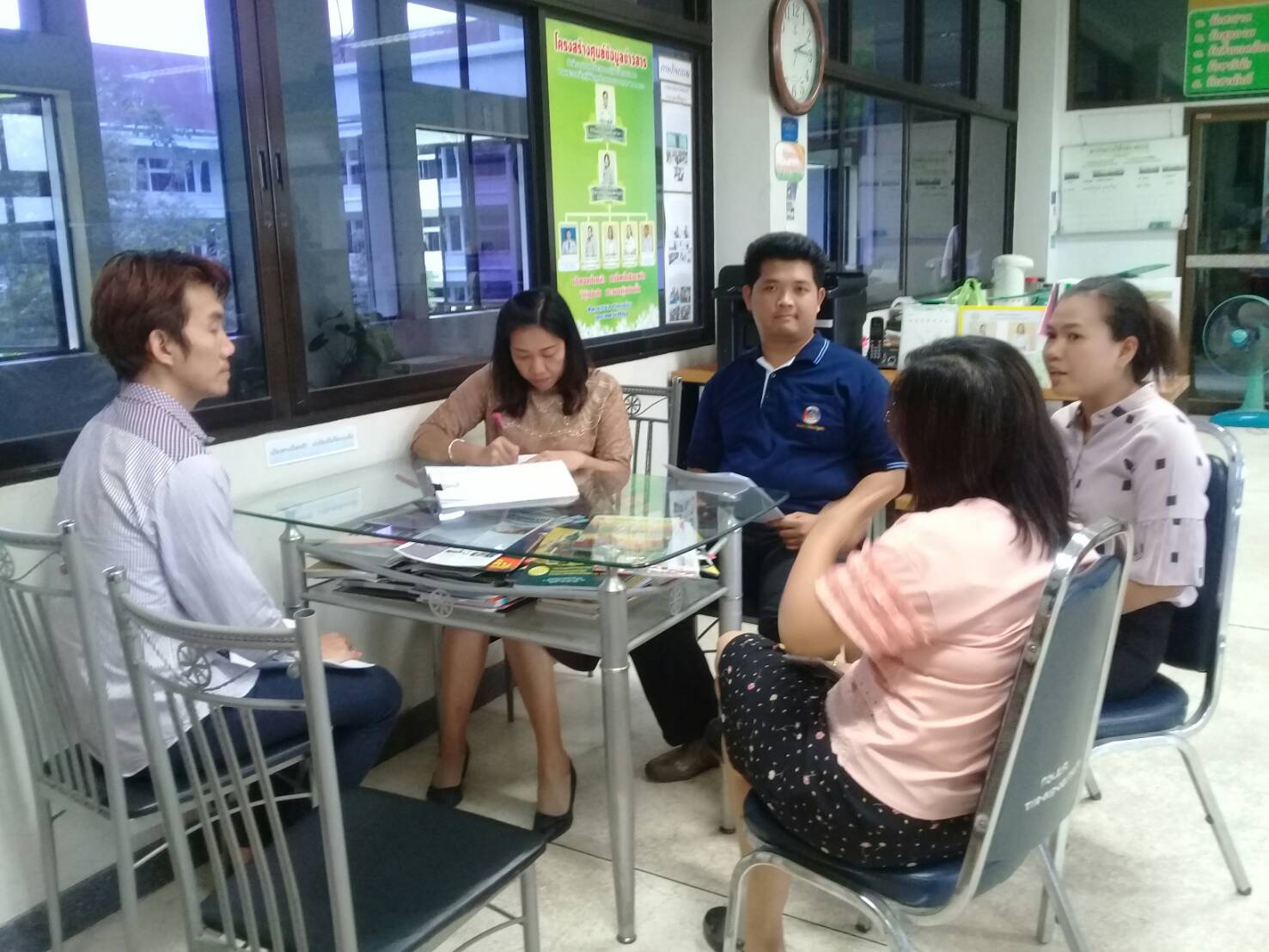 พช.หนองคาย เยี่ยมชมศูนย์ข้อมูลข่าวสารของราชการสำนักงานเกษตรและสหกรณ์จังหวัดหนองคาย