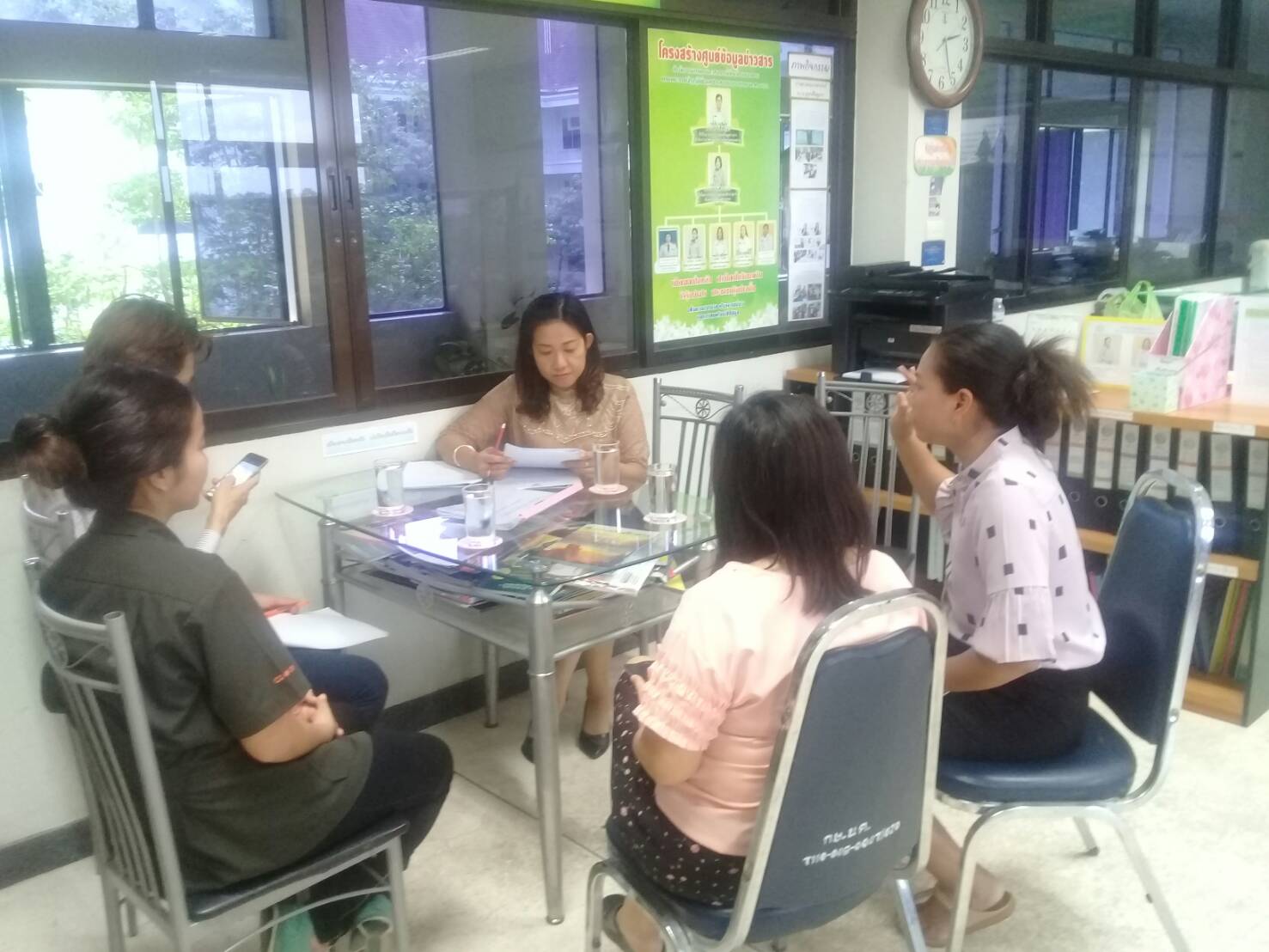 พช.หนองคาย เยี่ยมชมศูนย์ข้อมูลข่าวสารของราชการสำนักงานเกษตรและสหกรณ์จังหวัดหนองคาย