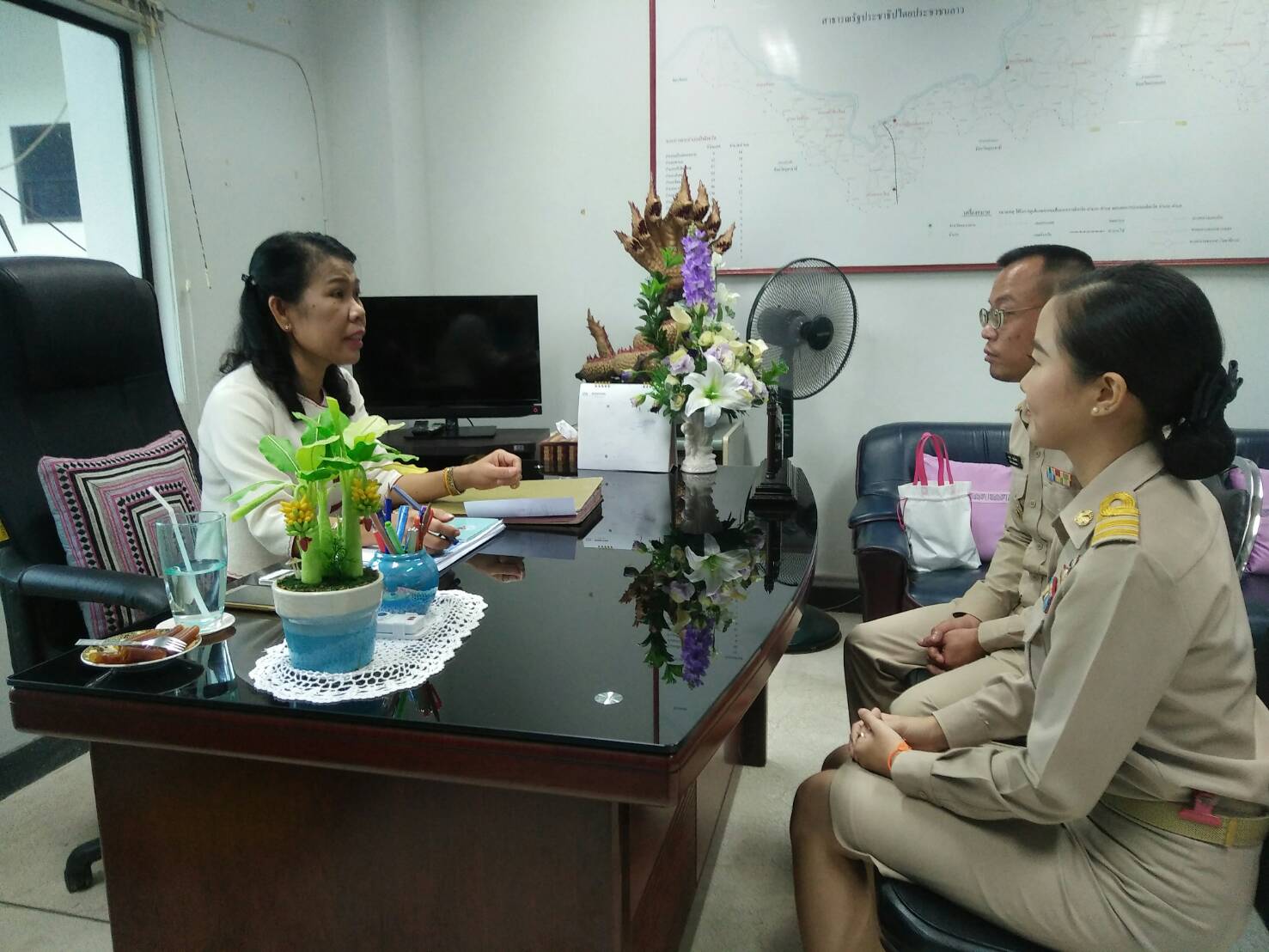 ข้าราชการ 2 ราย เข้ารายงานตัวต่อพัฒนาการจังหวัดหนองคาย  ในโอกาสที่ได้รับคำสั่งแต่งตั้ง (ย้าย) ให้มาสังกัดสำนักงานพัฒนาชุมชนจังหวัดหนองคาย