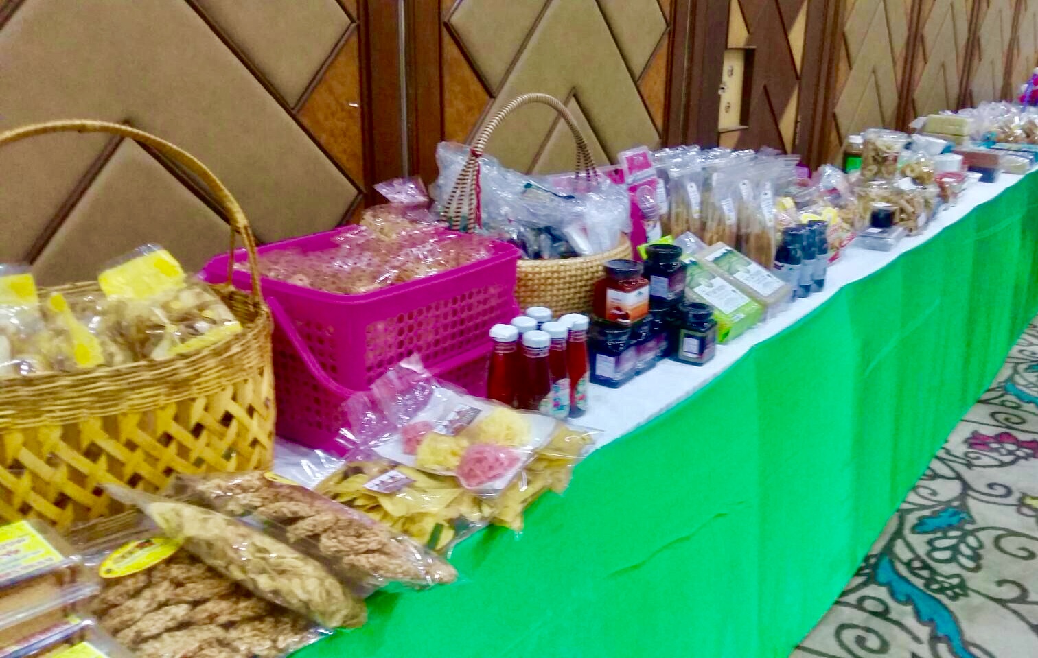 นักส่งเสริมฯพช.หนองคาย ร่วมประชุมพัฒนาOTOPประเภทอาหาร