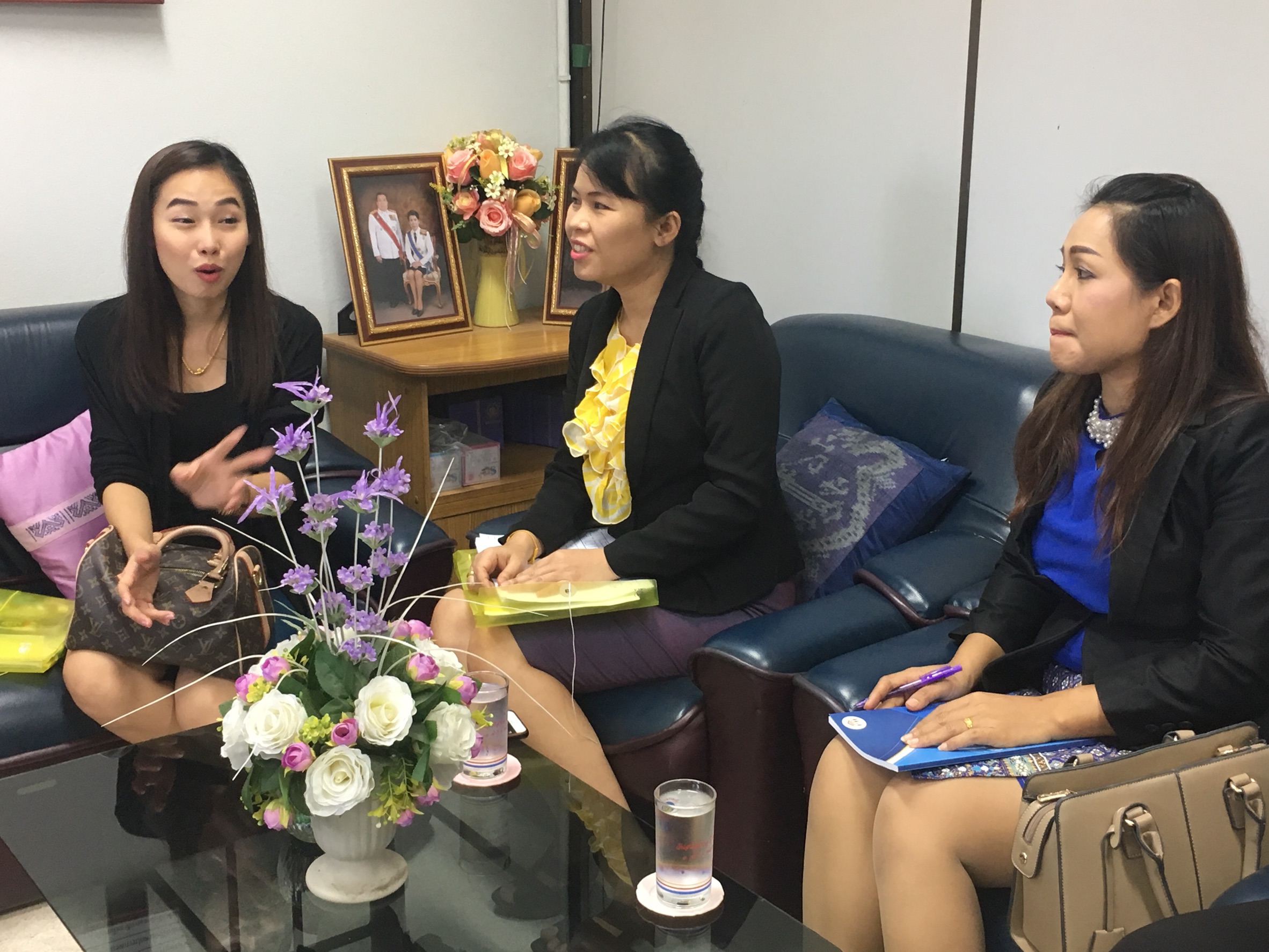 กรมการพัฒนาชุมชน ติดตามผลความก้าวหน้าการดำเนินงานของศูนย์จัดการกองทุนชุมชนจังหวัดหนองคาย