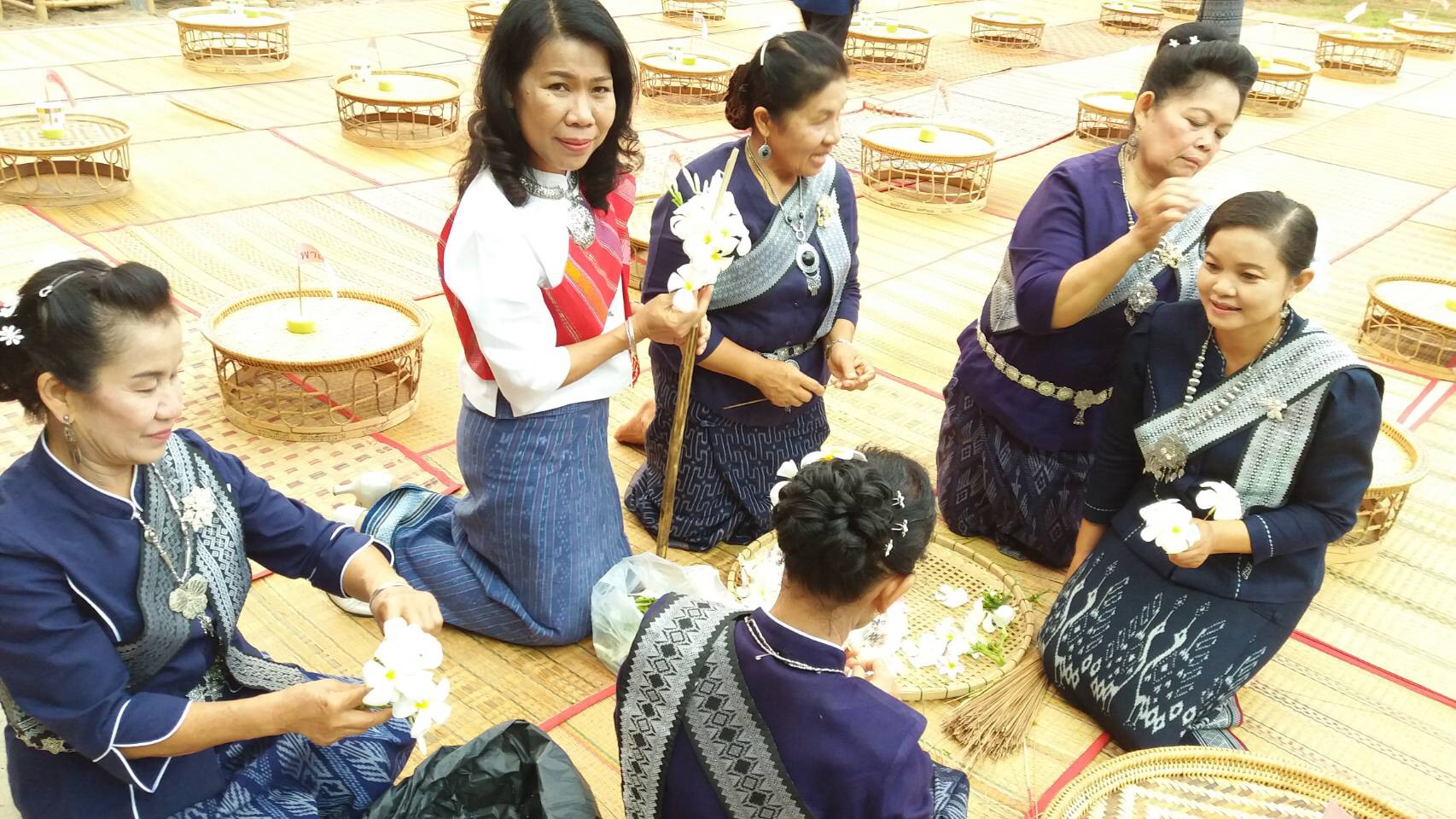 พัฒนาการจังหวัดหนองคาย ร่วมงาน “ซุมข้าวแลงพาหย่อง ส่องวัฒนธรรมไทยพวน” ส่งเสริมการท่องเที่ยว ฟื้นฟูและสืบสานวัฒนธรรมประเพณีไทยพวนบ้านโพธิ์ตาก