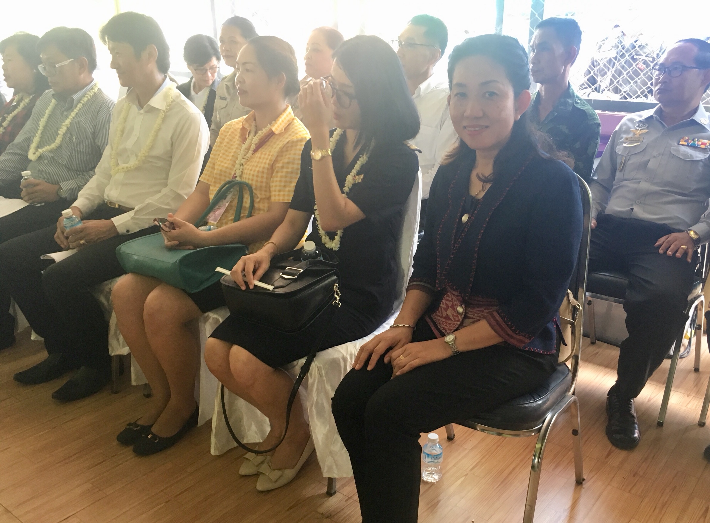 พช.หนองคาย ร่วมกิจกรรมปกป้องและเชิดชูสถาบันพระมหากษัตริย์ และหน่วยบำบัดทุกข์ บำรุงสุข จังหวัดหนองคาย ประจำเดือนพฤษภาคม 2561 2561 ณ โรงเรียนบ้านหนองบัวเงิน ตำบลสระใคร อำเภอสระใคร จังหวัดหนองคาย