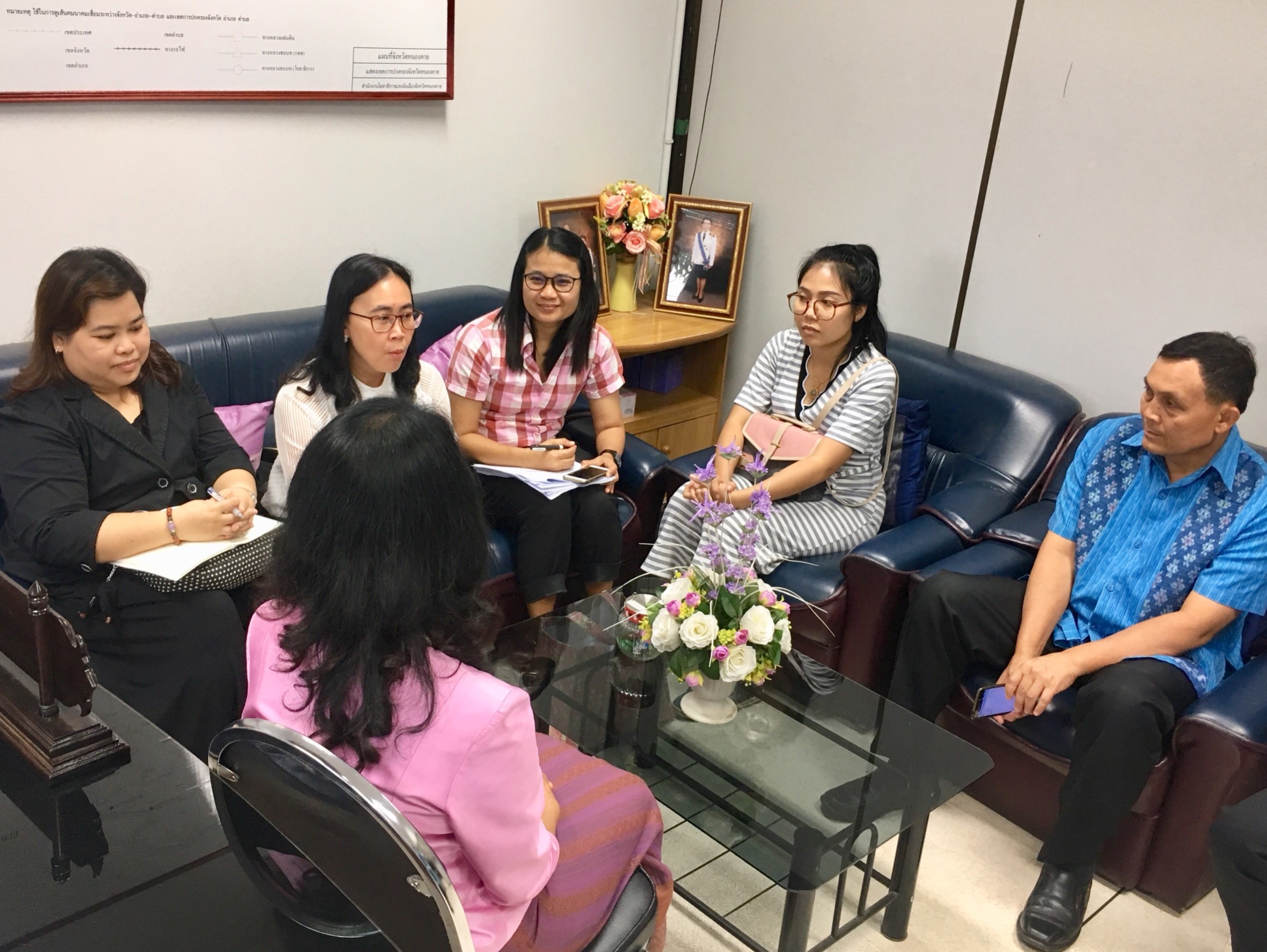 สสว. เข้าพบ พจ.หนองคาย ในการติดตามร้านค้าประชารัฐ สุขใจ Shop