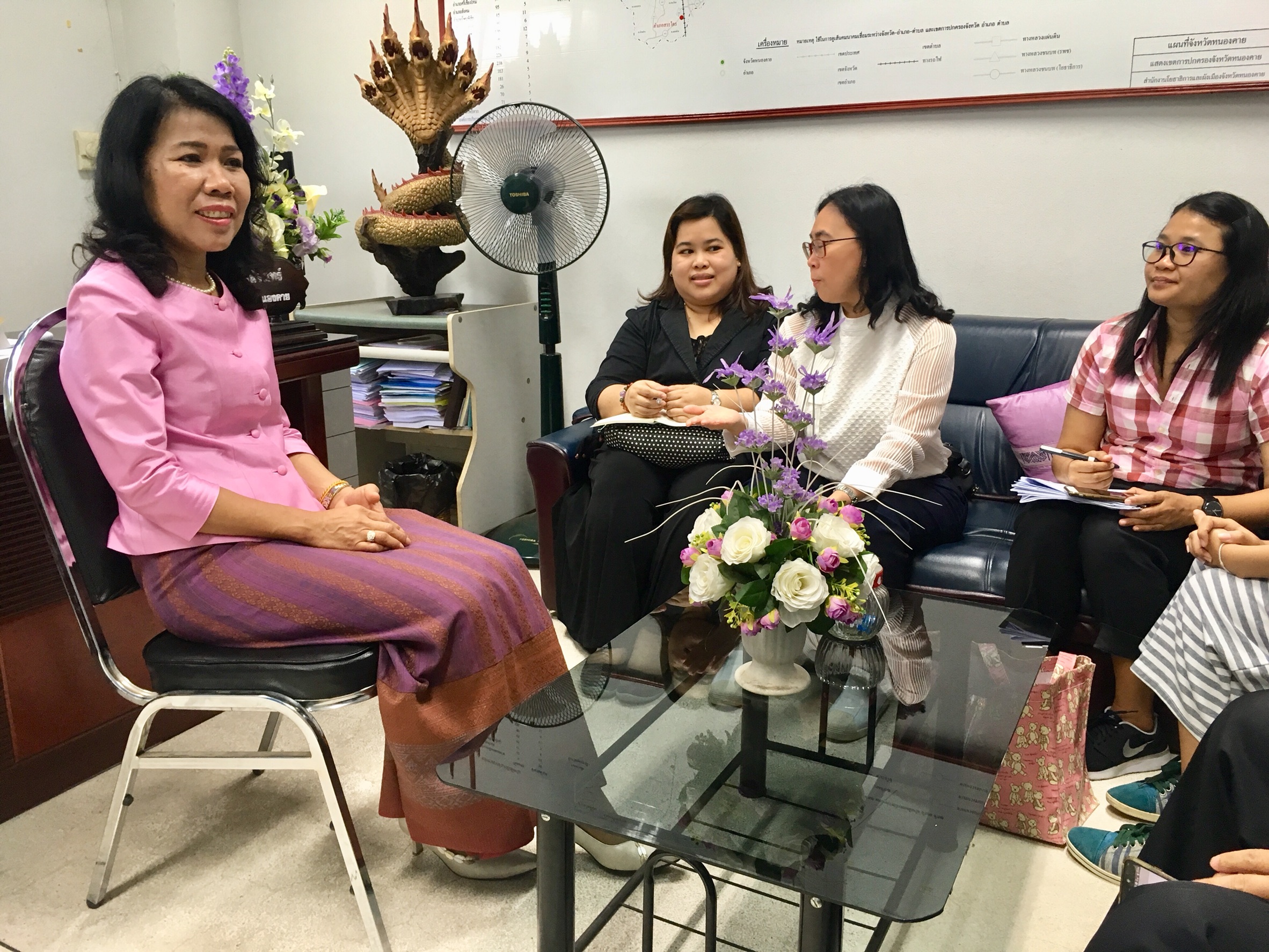 สสว. เข้าพบ พจ.หนองคาย ในการติดตามร้านค้าประชารัฐ สุขใจ Shop