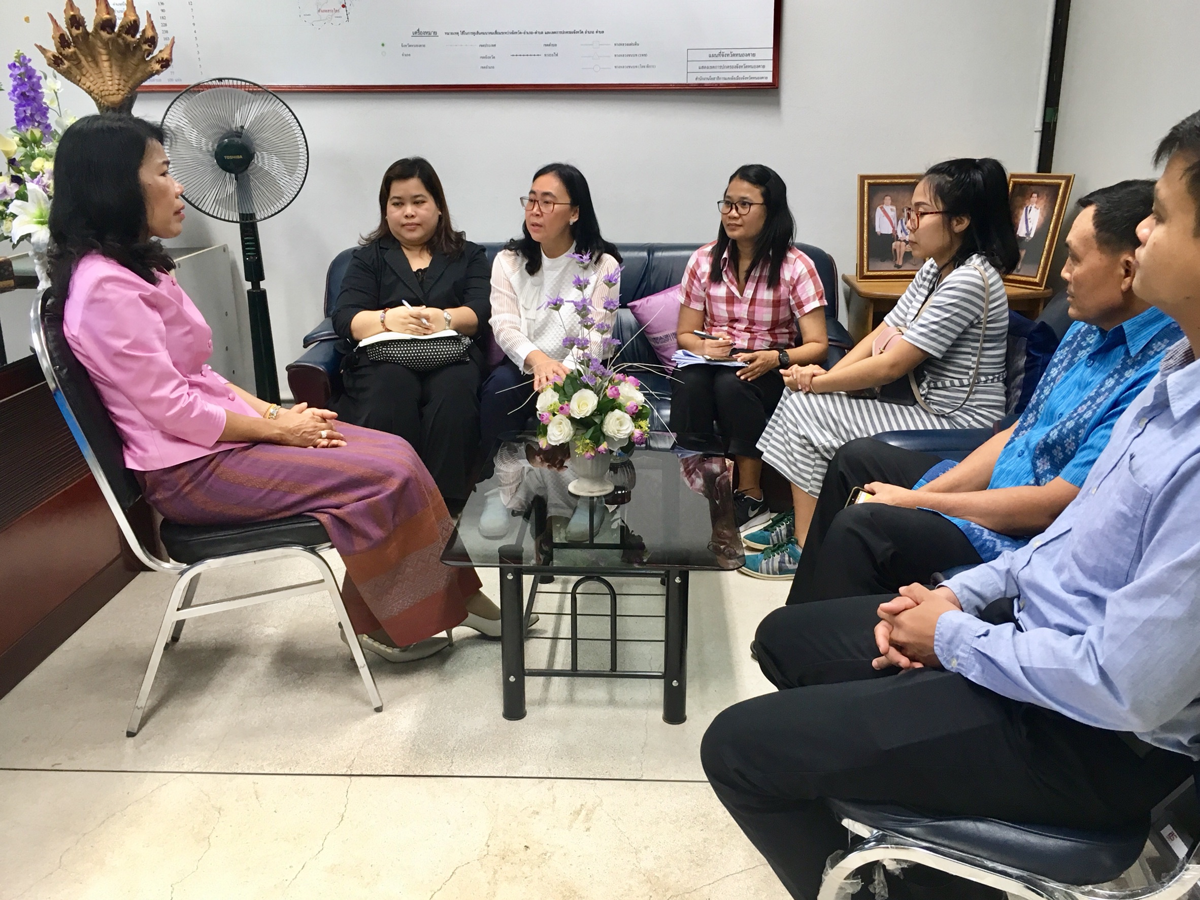 สสว. เข้าพบ พจ.หนองคาย ในการติดตามร้านค้าประชารัฐ สุขใจ Shop