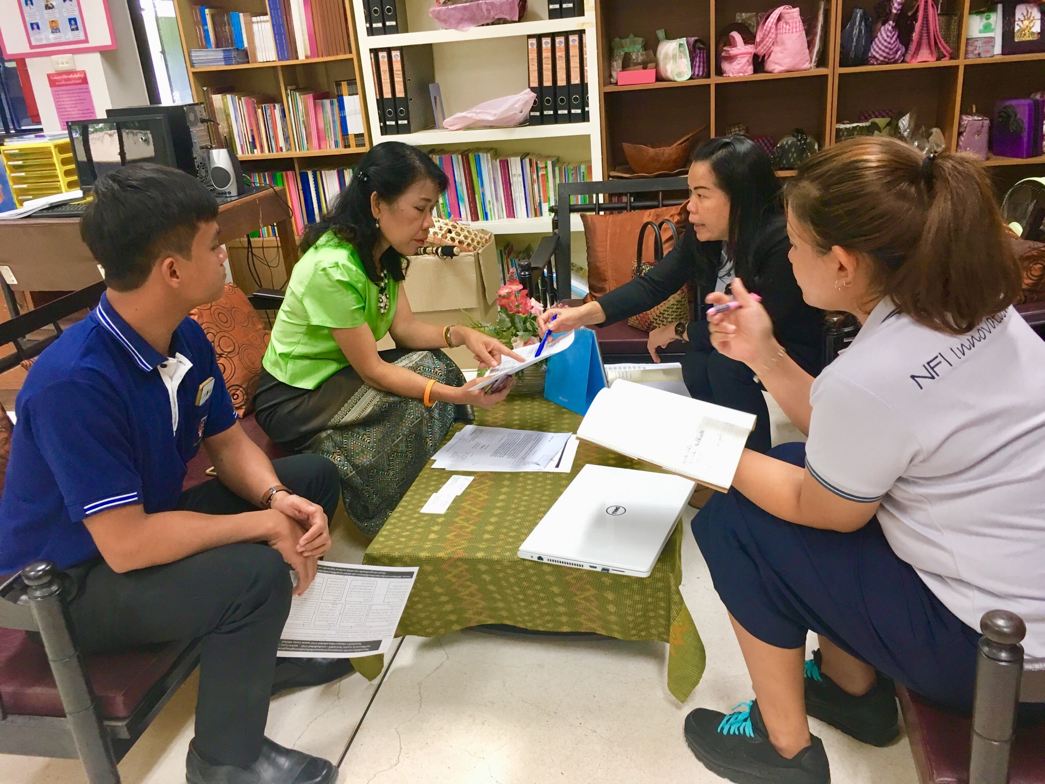 สถาบันอาหาร กระทรวงอุตสาหกรรม เข้าพบนางชะตา ธุลีจันทร์ พัฒนาการจังหวัดหนองคาย