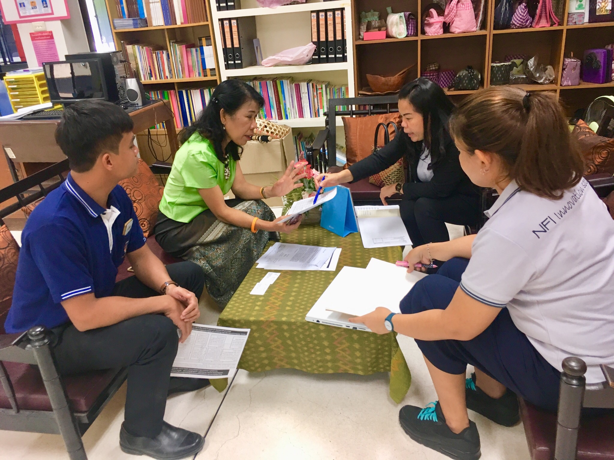 สถาบันอาหาร กระทรวงอุตสาหกรรม เข้าพบนางชะตา ธุลีจันทร์ พัฒนาการจังหวัดหนองคาย