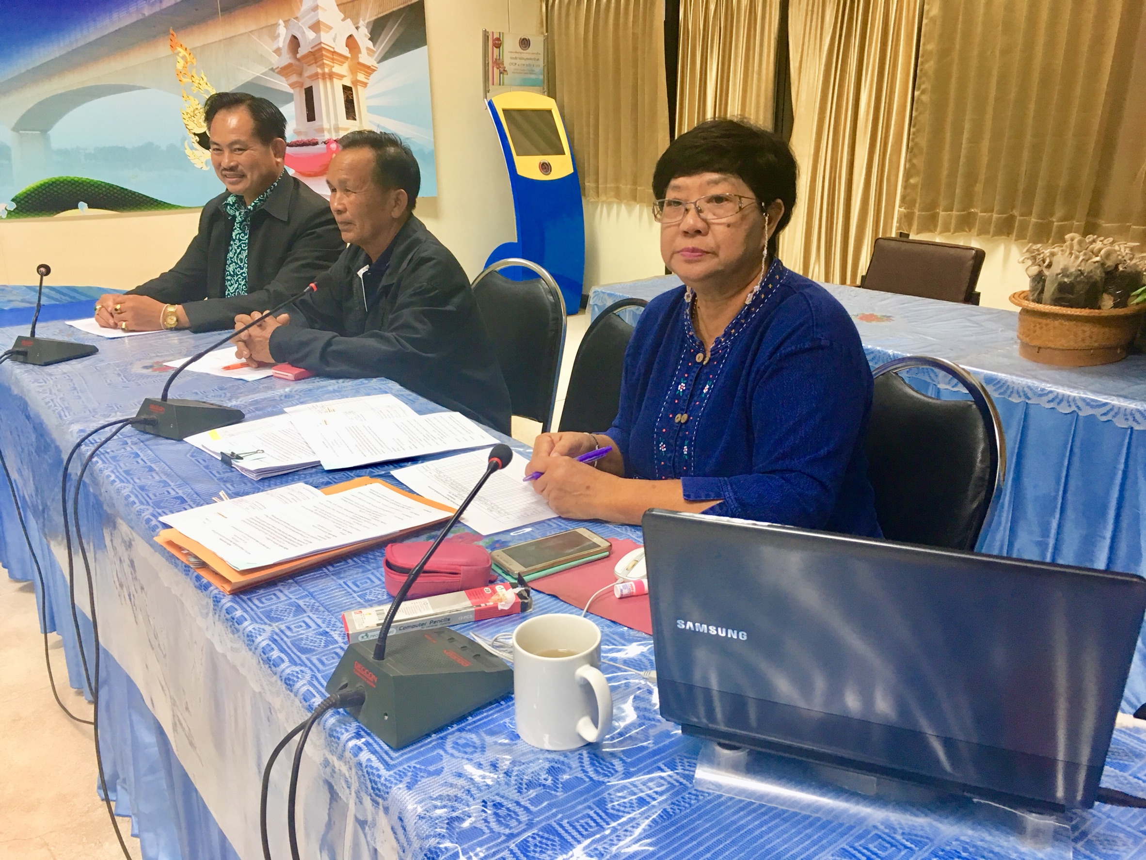 พจ.หนองคาย เปิดการประชุมคณะกรรมการคัดเลือกครัวเรือนสัมมาชีพชุมชนตัวอย่างระดับจังหวัด ประจำปี 2561