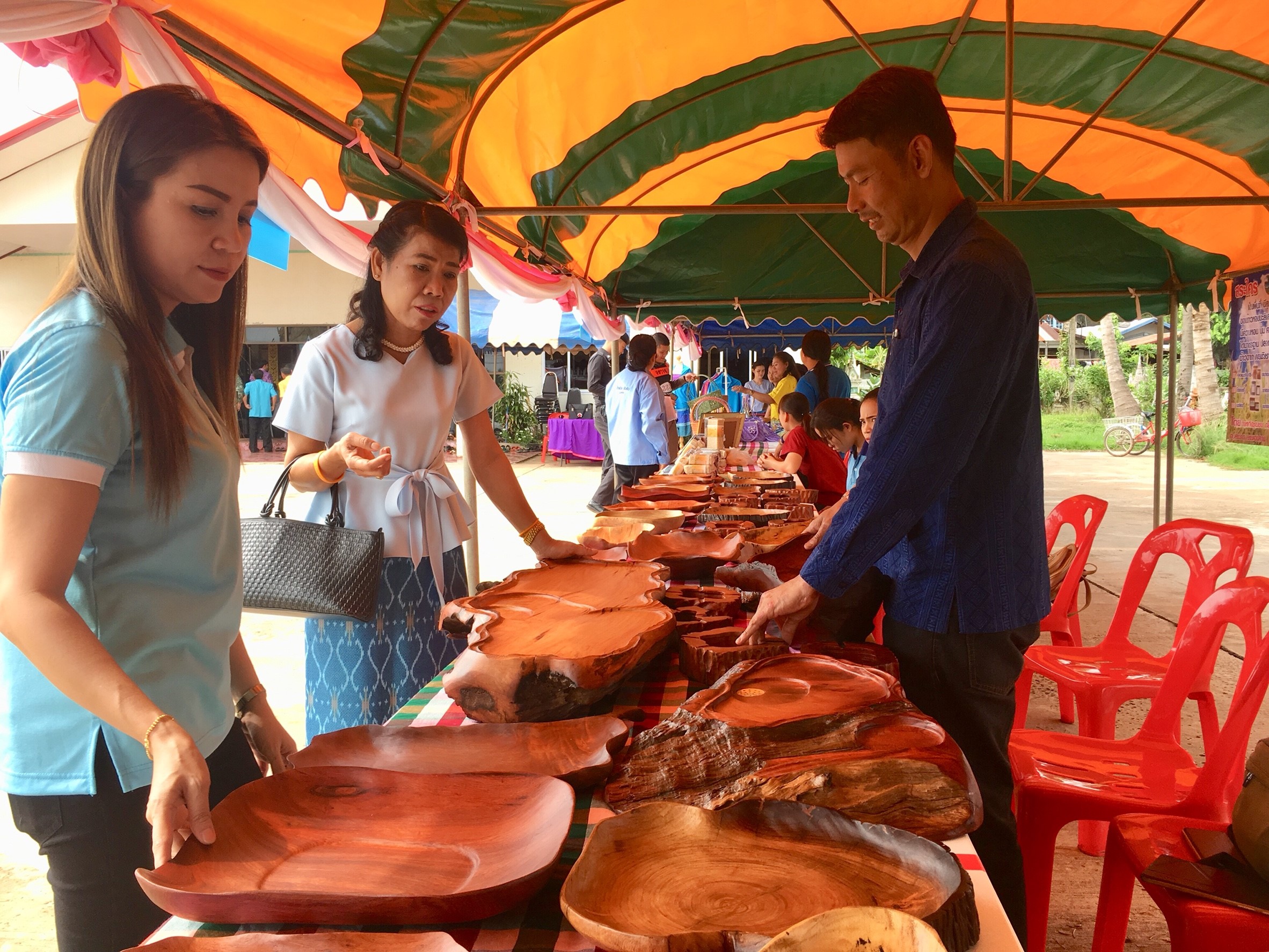 พจ.หนองคาย ร่วมต้อนรับคณะอนุกรรมการดำเนินการดำเนินงานตามโครงการสมาชิกสภานิติบัญญัติแห่งชาติพบประชาชนตามวิถีไทยนิยม ยั่งยืน