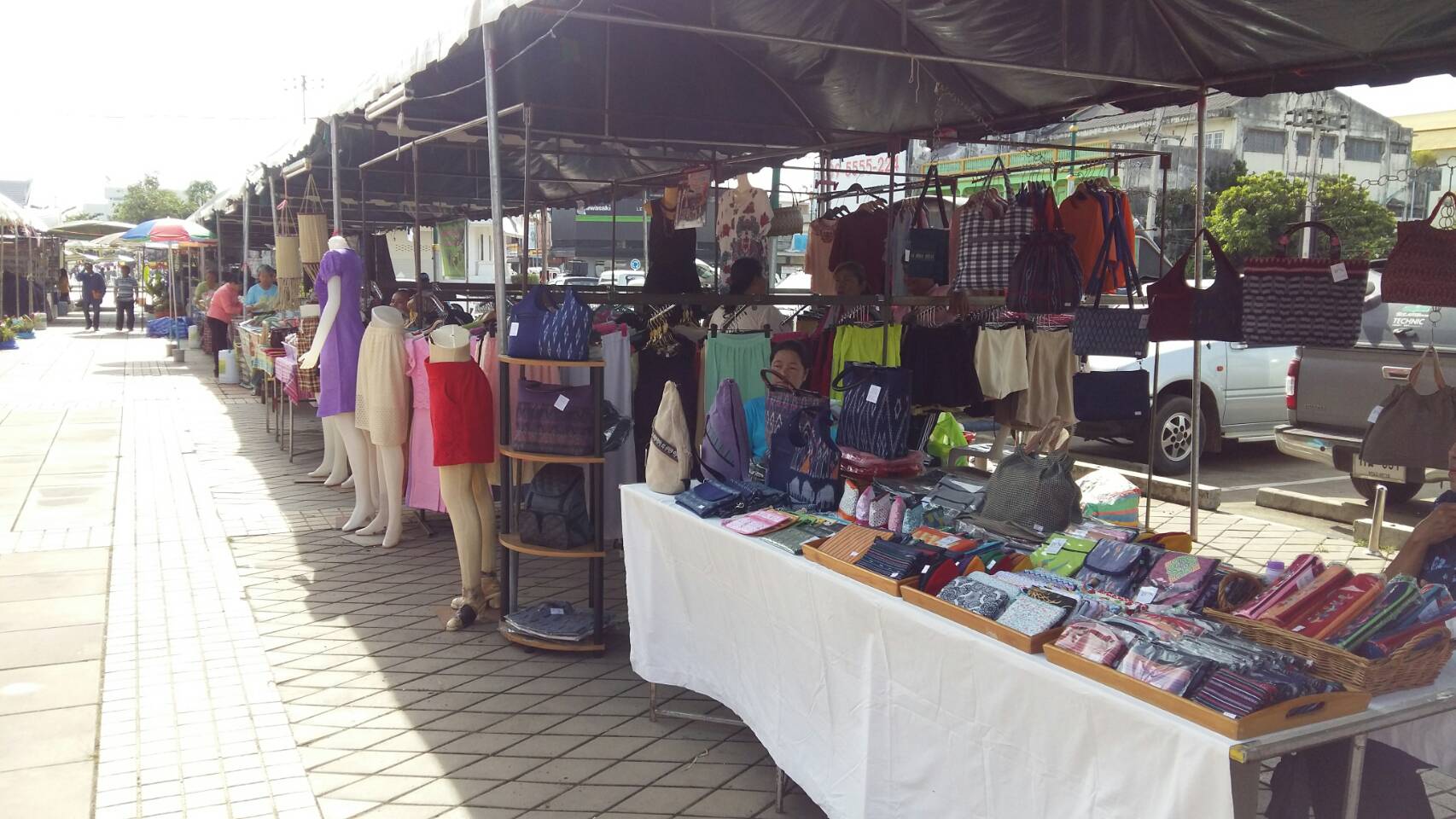 OTOPหนองคาย ร่วมจำหน่ายในงาน”มหกรรมคลังปัญญาพัฒนาผลิตภัณฑ์สู่ OTOP ในจังหวัดหนองคาย ” โดย พมจ.หนองคาย