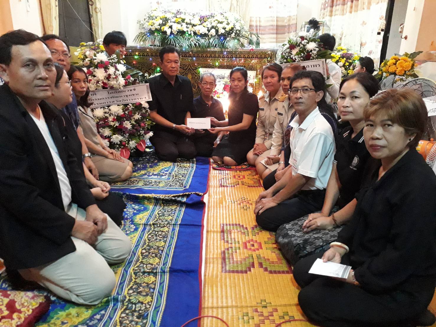 พช.หนองคาย เป็นเจ้าภาพงานบำเพ็ญกุศลศพคุณแม่ไข่มุก ตุลาพันธ์ มารดาของ นางสาวสรัญญา ตุลาพันธ์ ผู้ช่วยหัวหน้ากลุ่มงานสารสนเทศการพัฒนาชุมชน