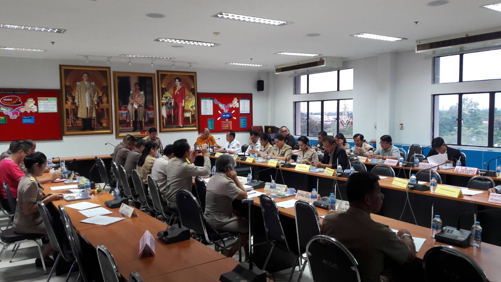 พช.หนองคาย ร่วมประชุมเตรียมความพร้อมในการจัดกิจกรรมรณรงค์ประชาสัมพันธ์เนื่องในวันต่อต้านยาเสพติด (26 มิถุนายน) ประจำปี 2561