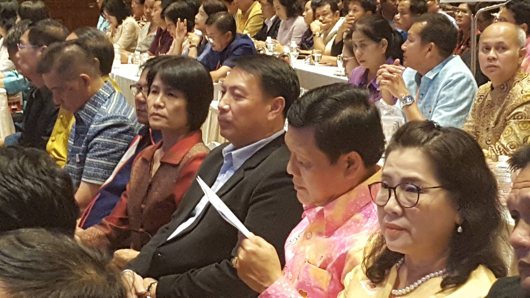 รองผู้ว่าฯหนองคาย นำทีมงาน ร่วม” KICK OFF” โครงการชุมชนท่องเที่ยว OTOP นวัตวิถี ณ ห้องแกรนด์ไดมอนด์บอลรูม อิมแพค เมืองทองธานี