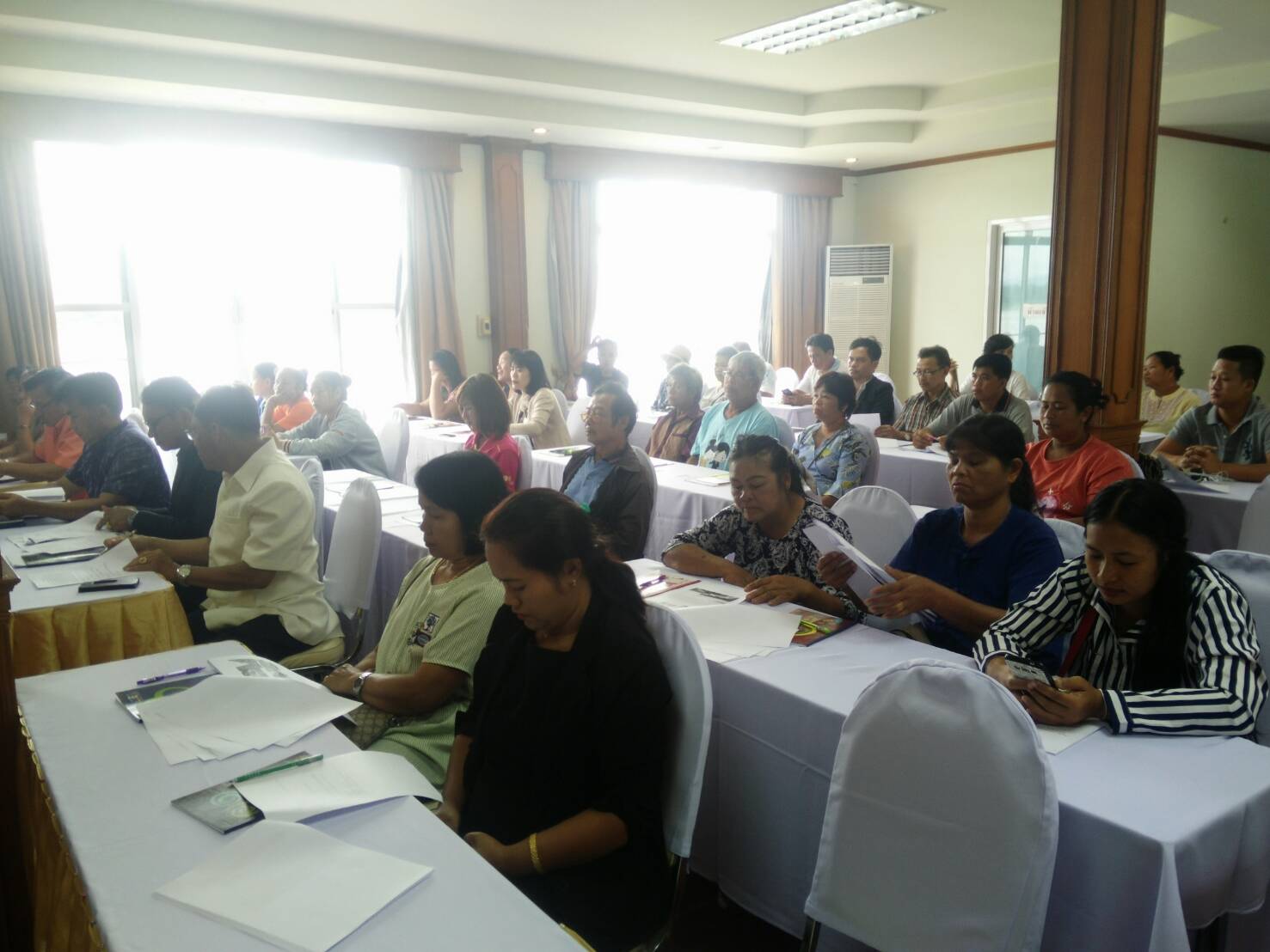 รองผู้ว่าฯหนองคาย เปิดการประชุมเชิงปฏิบัติการออกแบบพัฒนากิจกรรมการท่องเที่ยวโดยชุมชน ตามโครงการหมู่บ้าน OTOP เพื่อการท่องเที่ยว (OTOP Village) 8 เส้นทาง