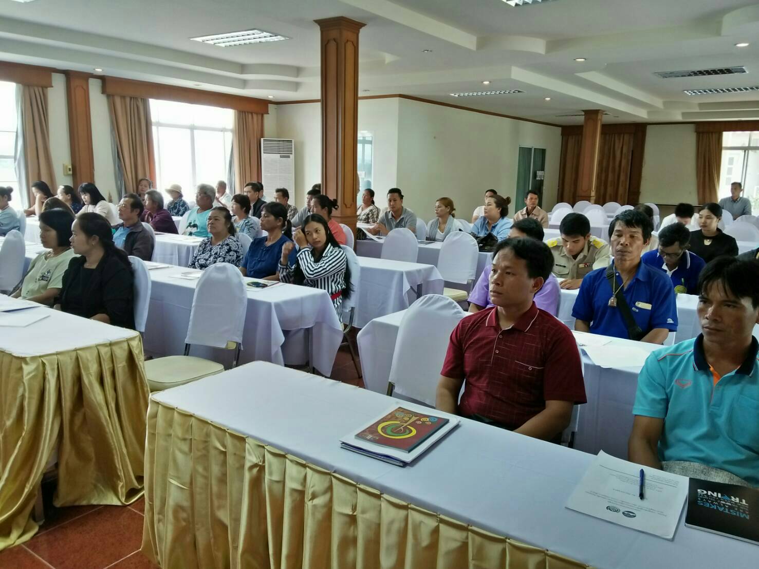 รองผู้ว่าฯหนองคาย เปิดการประชุมเชิงปฏิบัติการออกแบบพัฒนากิจกรรมการท่องเที่ยวโดยชุมชน ตามโครงการหมู่บ้าน OTOP เพื่อการท่องเที่ยว (OTOP Village) 8 เส้นทาง