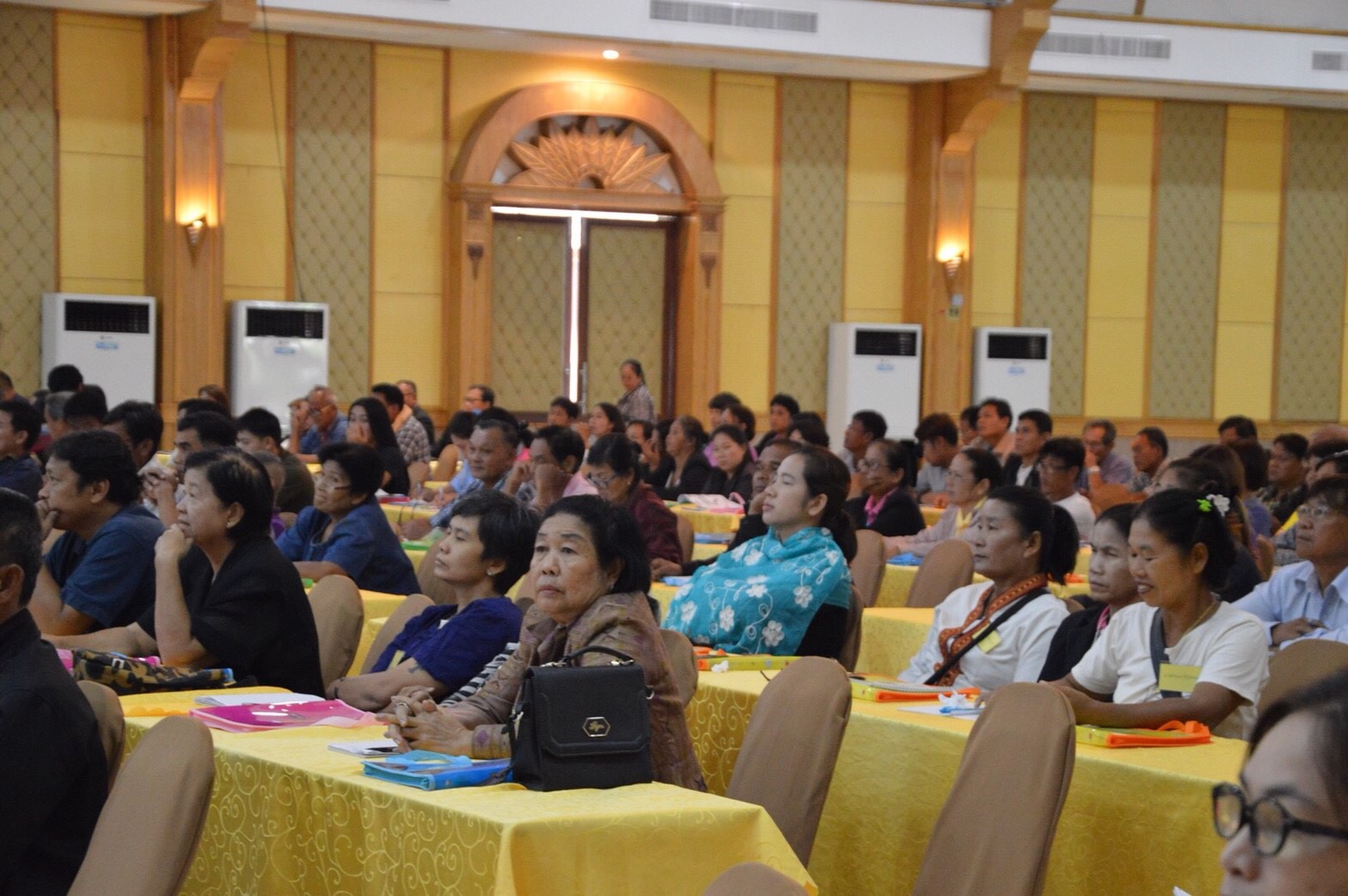 รองผู้ว่าฯหนองคายเป็นประธานพิธีเปิดโครงการชุมชนท่องเที่ยว OTOP นวัตวิถี จังหวัดหนองคาย กิจกรรมเตรียมความพร้อมการเป็นชุมชนท่องเที่ยว OTOP นวัตวิถี