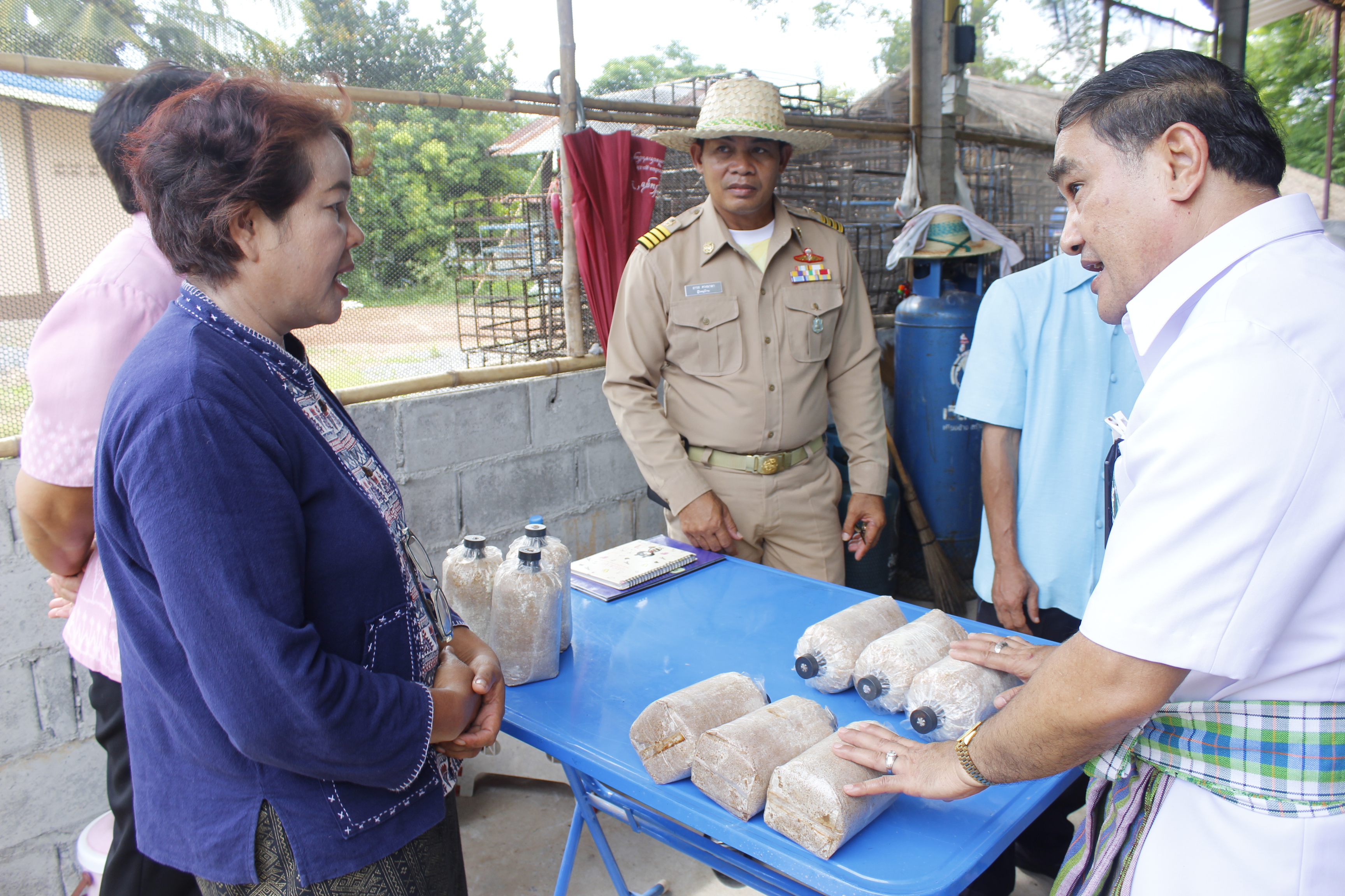 หนองคาย คัดสรรกิจกรรมดีเด่น ณ  บ้านเทวี หมู่ที่ 7 ตำบลบ้านเดื่อ อำเภอท่าบ่อ