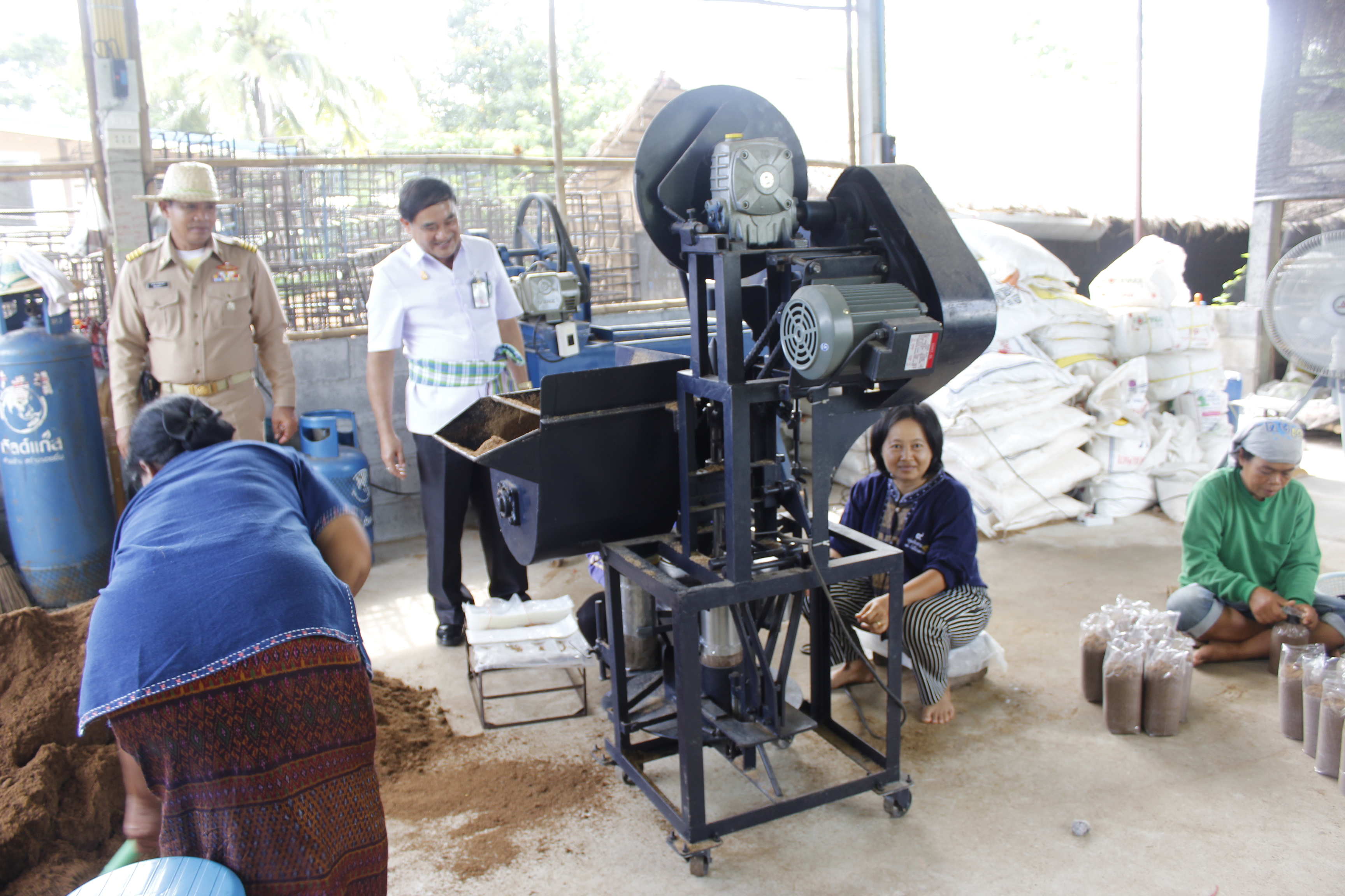 หนองคาย คัดสรรกิจกรรมดีเด่น ณ  บ้านเทวี หมู่ที่ 7 ตำบลบ้านเดื่อ อำเภอท่าบ่อ