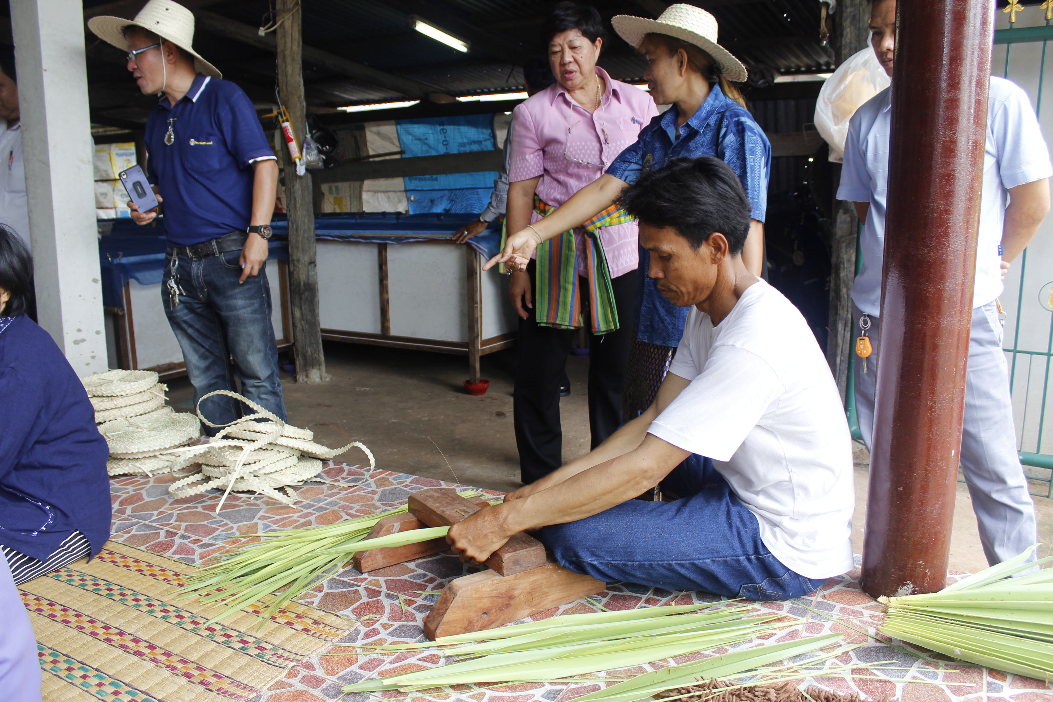 หนองคาย คัดสรรกิจกรรมดีเด่น ณ  บ้านเทวี หมู่ที่ 7 ตำบลบ้านเดื่อ อำเภอท่าบ่อ
