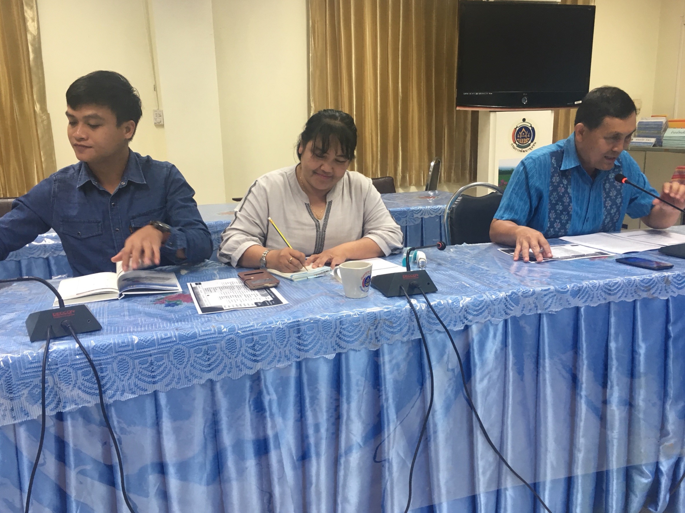 พช.หนองคาย ประชุมคณะทำงาน เพื่อเตรียมความพร้อมการดำเนินงานโครงการ หมู่บ้าน OTOP เพื่อการท่องเที่ยว (OTOP Village) 8 เส้นทาง