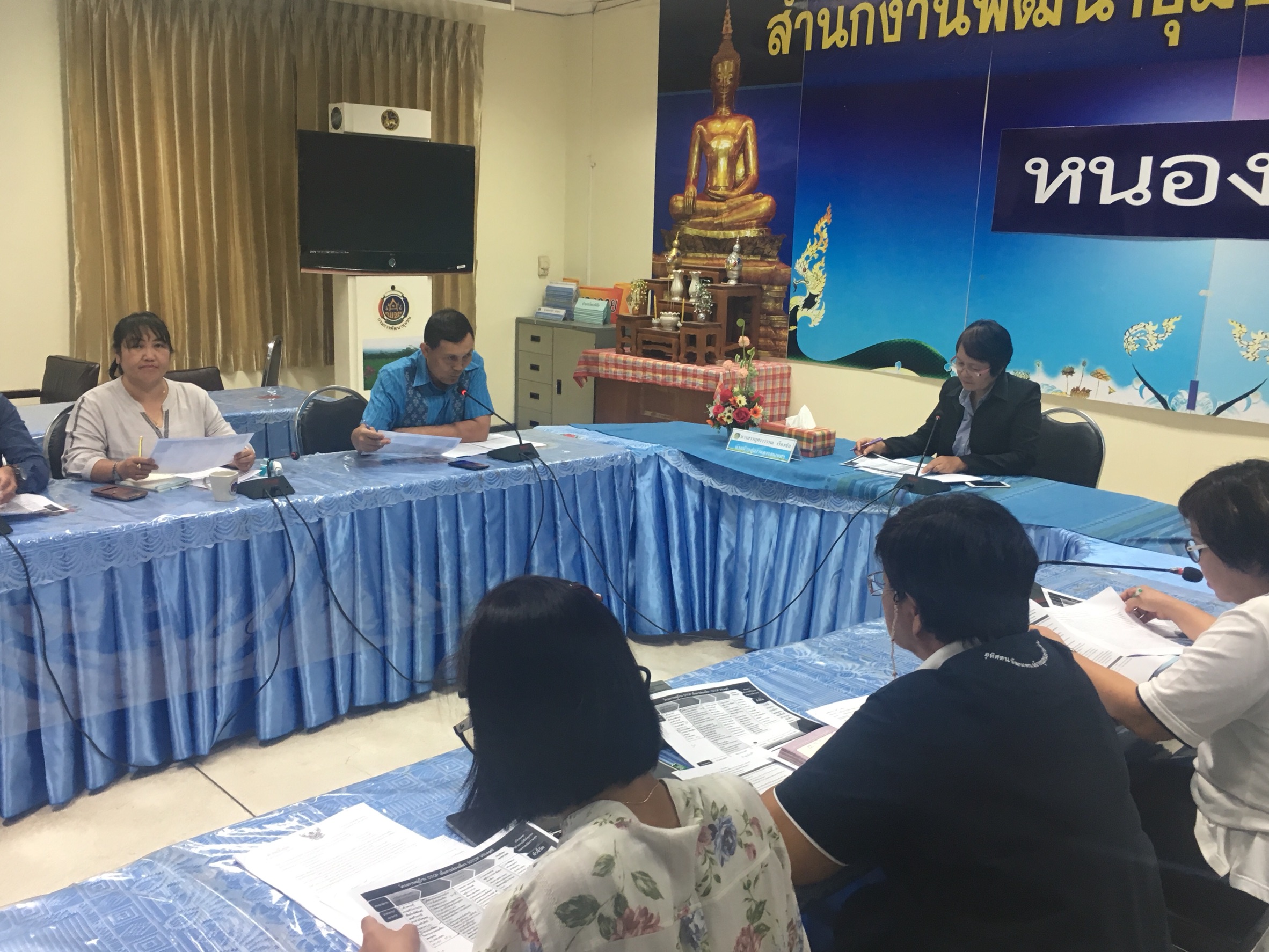 พช.หนองคาย ประชุมคณะทำงาน เพื่อเตรียมความพร้อมการดำเนินงานโครงการ หมู่บ้าน OTOP เพื่อการท่องเที่ยว (OTOP Village) 8 เส้นทาง