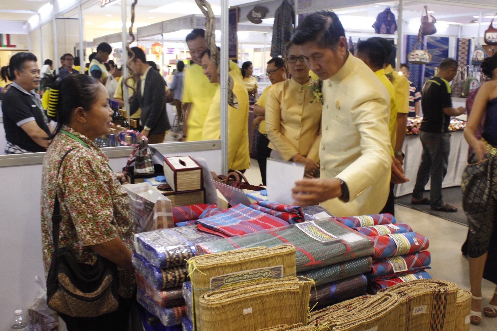 “มหกรรมการค้าชายแดน หนองคาย OTOP FAIR 2018” ตามโครงการเพิ่มศักยภาพการค้า การลงทุนตามแนวชายแดนและเชื่อมโยงระเบียงเศรษฐกิจอนุภูมิภาคลุ่มน้ำโขง กิจกรรมส่งเสริมช่องทางการจัดจำหน่ายและการตลาด