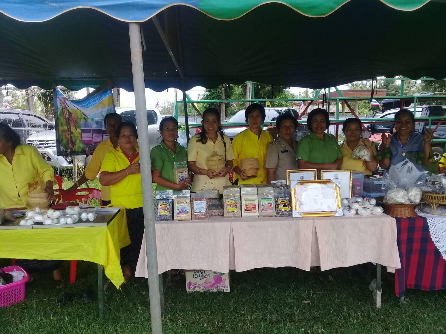 พช.หนองคาย ร่วมโครงการปกป้องและเชิดชูสถาบันพระมหากษัตริย์ และหน่วยบำบัดทุกข์ บำรุงสุข จังหวัดหนองคาย ณ อำเภอโพธิ์ตาก