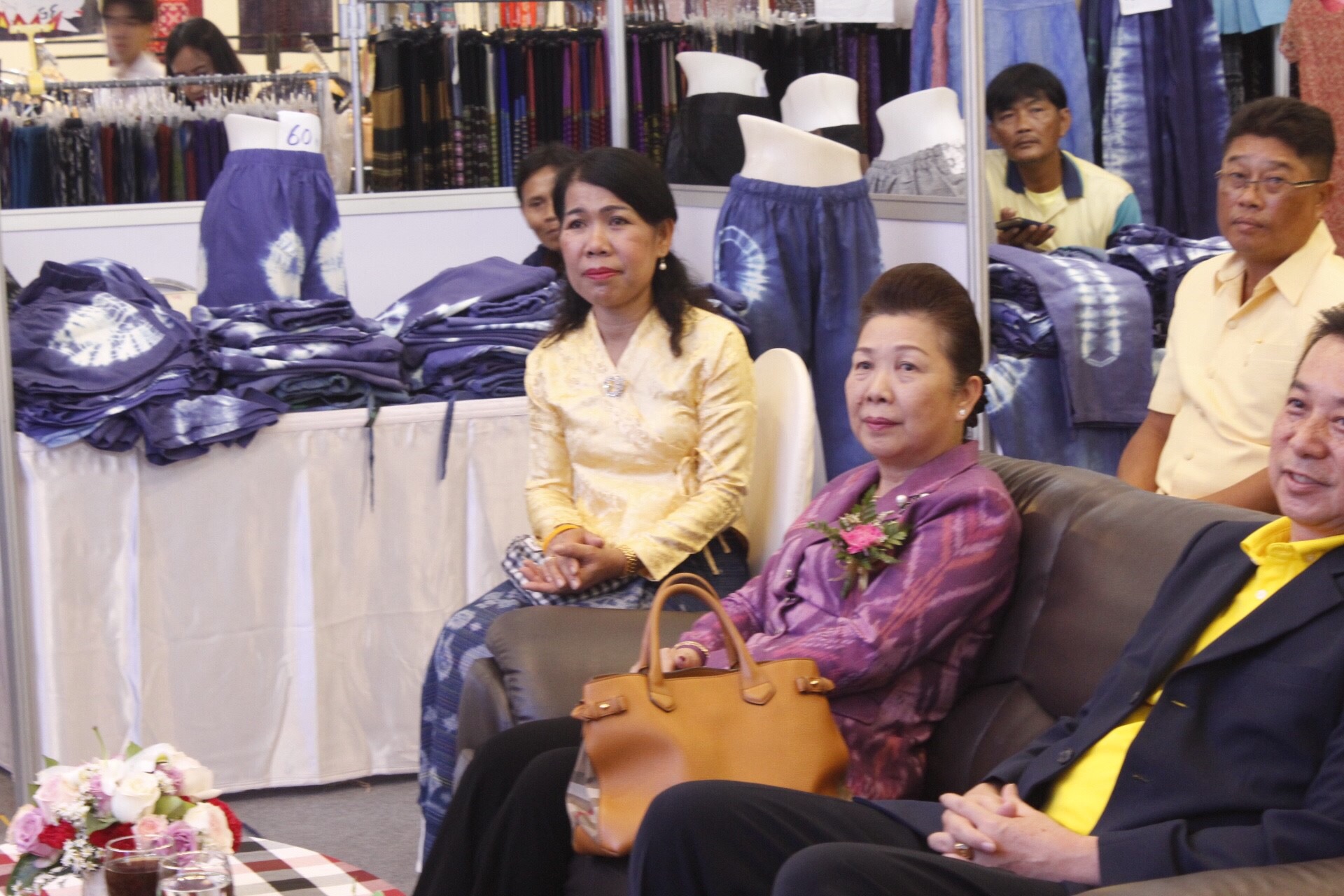 “มหกรรมการค้าชายแดน หนองคาย OTOP FAIR 2018” ตามโครงการเพิ่มศักยภาพการค้า การลงทุนตามแนวชายแดนและเชื่อมโยงระเบียงเศรษฐกิจอนุภูมิภาคลุ่มน้ำโขง กิจกรรมส่งเสริมช่องทางการจัดจำหน่ายและการตลาด