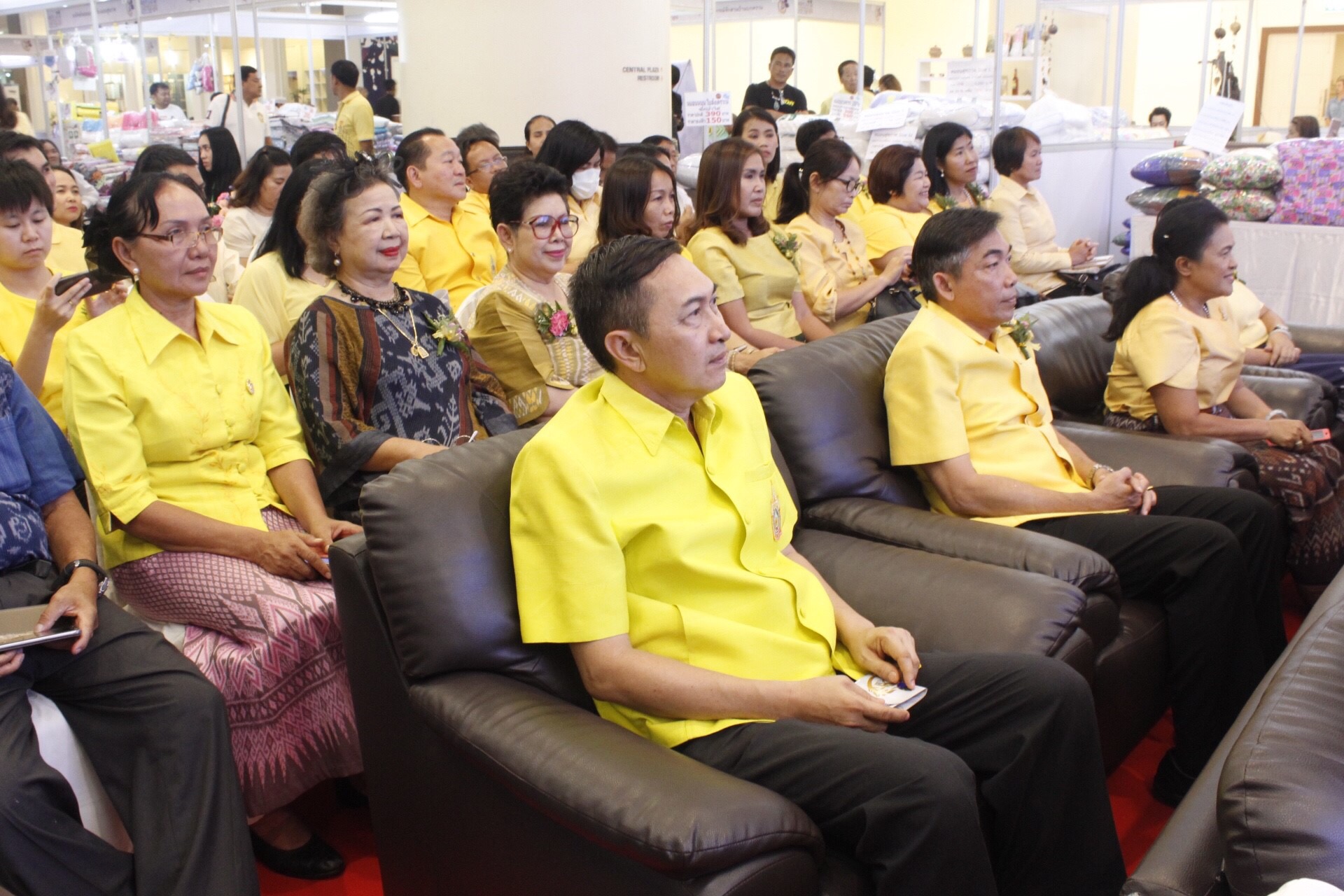 “มหกรรมการค้าชายแดน หนองคาย OTOP FAIR 2018” ตามโครงการเพิ่มศักยภาพการค้า การลงทุนตามแนวชายแดนและเชื่อมโยงระเบียงเศรษฐกิจอนุภูมิภาคลุ่มน้ำโขง กิจกรรมส่งเสริมช่องทางการจัดจำหน่ายและการตลาด