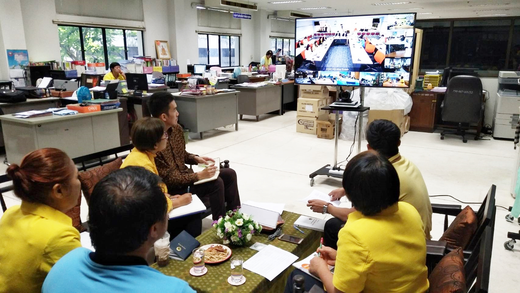 พช.หนองคาย และ SME หนองคาย ร่วมรับฟังการประชุมการดำเนินงานส่งเสริมช่องทางการตลาด สำหรับศูนย์สาธิตการตลาดและตลาดประชารัฐ ครั้งที่ 4/2561 ผ่านระบบวีดิทัศน์ทางไกล