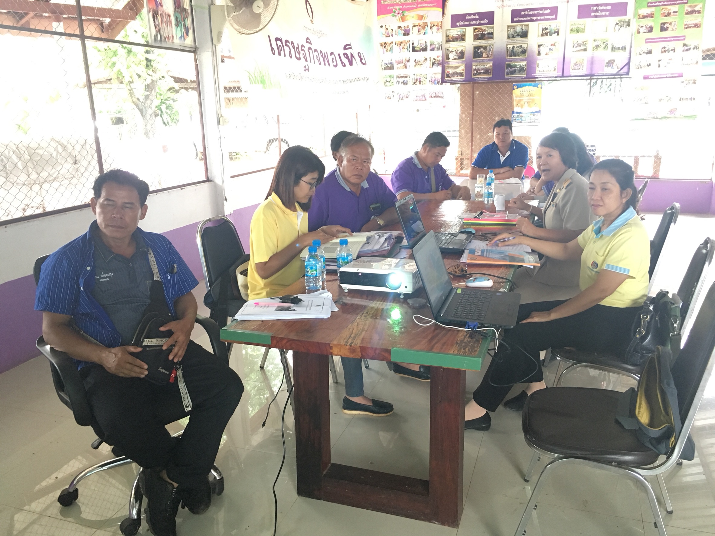 พช.หนองคาย เยี่ยมหมู่บ้านสารสนเทศต้นแบบจังหวัดหนองคาย