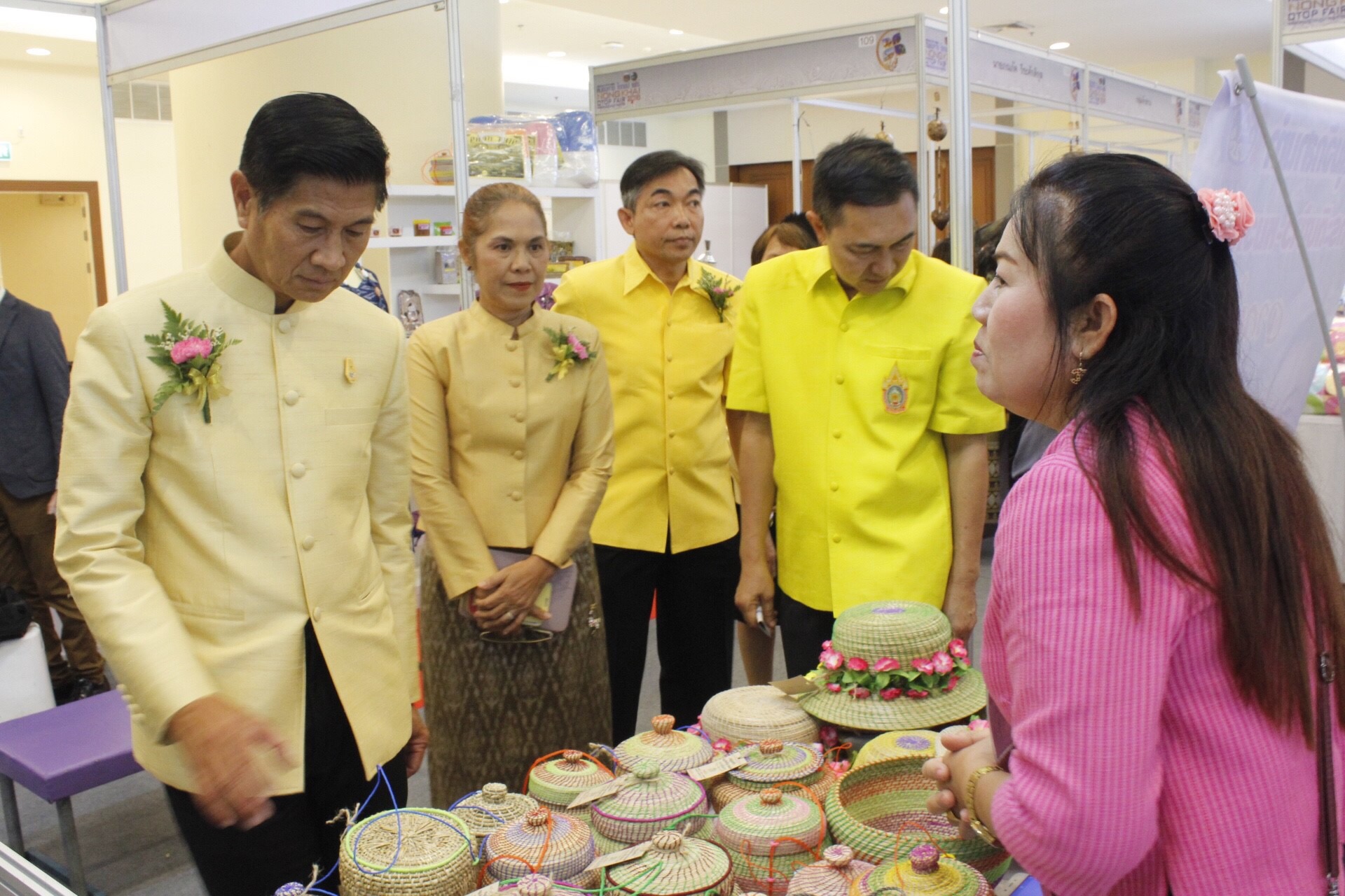 “มหกรรมการค้าชายแดน หนองคาย OTOP FAIR 2018” ตามโครงการเพิ่มศักยภาพการค้า การลงทุนตามแนวชายแดนและเชื่อมโยงระเบียงเศรษฐกิจอนุภูมิภาคลุ่มน้ำโขง กิจกรรมส่งเสริมช่องทางการจัดจำหน่ายและการตลาด