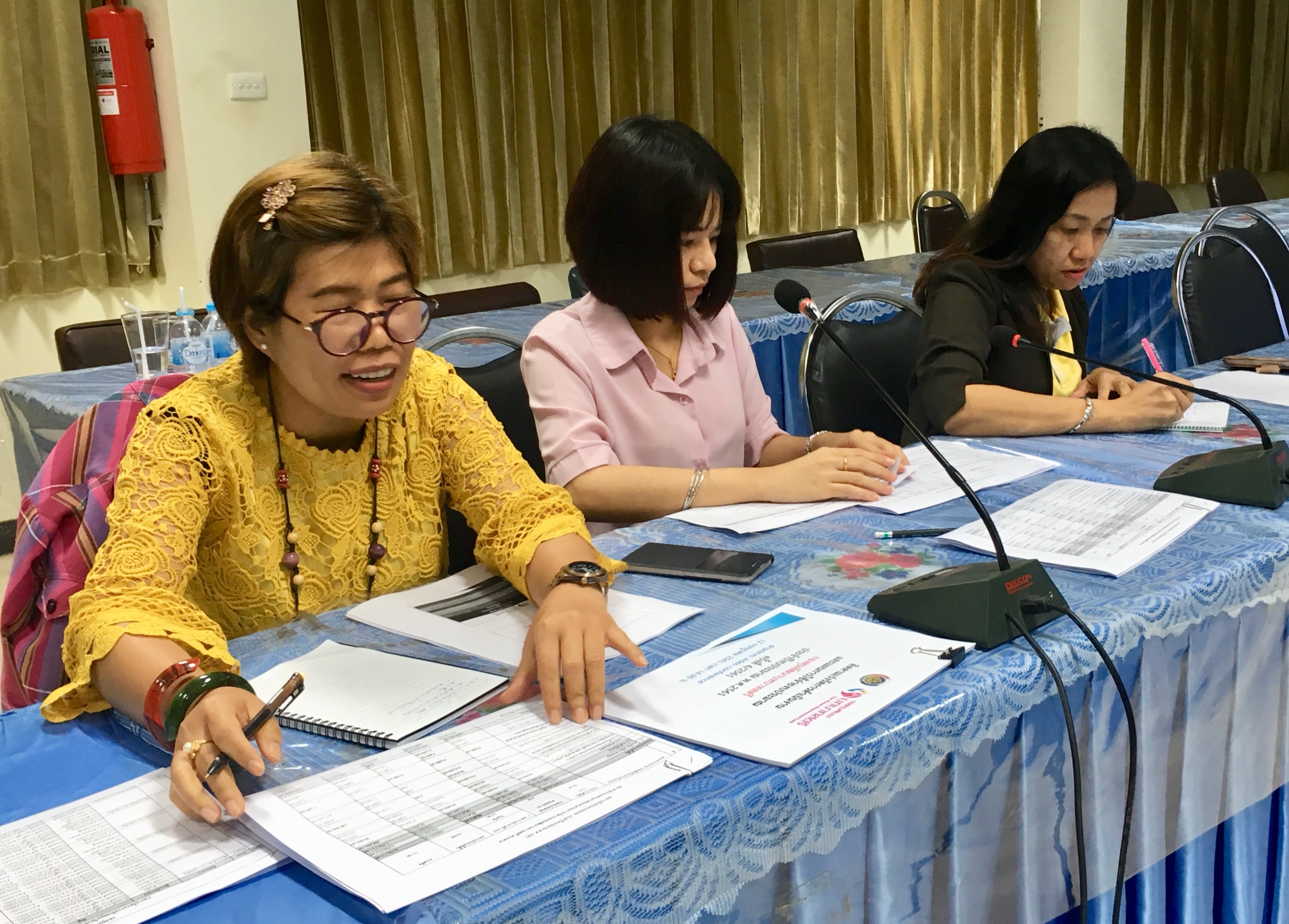 พช.หนองคาย  ร่วมรับฟังการประชุมติดตามเร่งรัดการดำเนินงานและแผนการใช้จ่ายงบประมาณ กองทุนพัฒนาบทบาทสตรี ประจำปี 2561 ครั้งที่ 4/2561 ผ่านระบบ VIDEO CONFERENCE