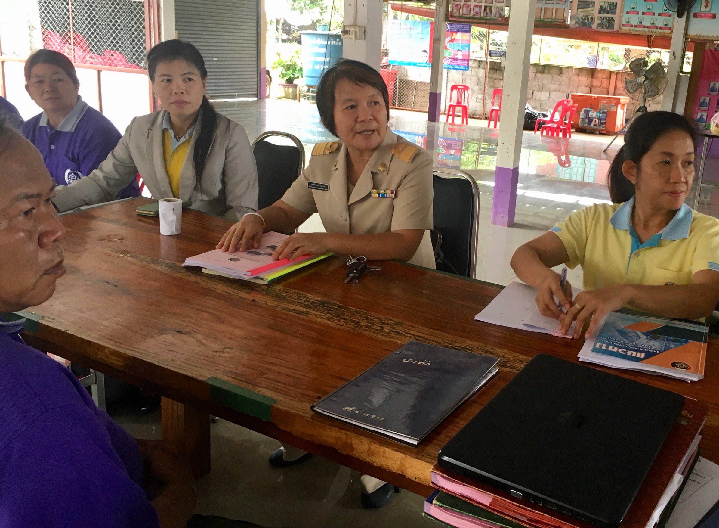 พช.หนองคาย เยี่ยมหมู่บ้านสารสนเทศต้นแบบจังหวัดหนองคาย