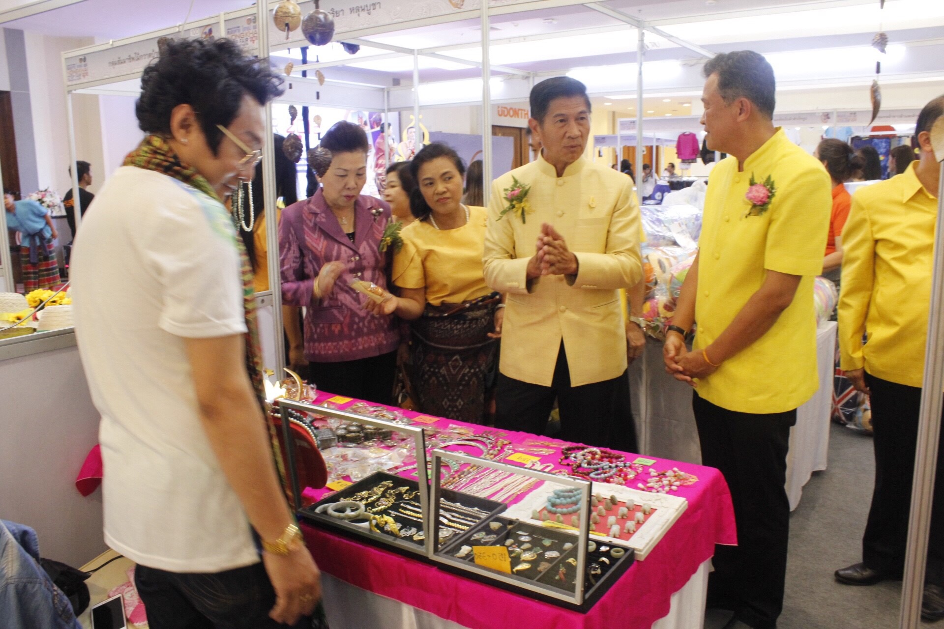 “มหกรรมการค้าชายแดน หนองคาย OTOP FAIR 2018” ตามโครงการเพิ่มศักยภาพการค้า การลงทุนตามแนวชายแดนและเชื่อมโยงระเบียงเศรษฐกิจอนุภูมิภาคลุ่มน้ำโขง กิจกรรมส่งเสริมช่องทางการจัดจำหน่ายและการตลาด
