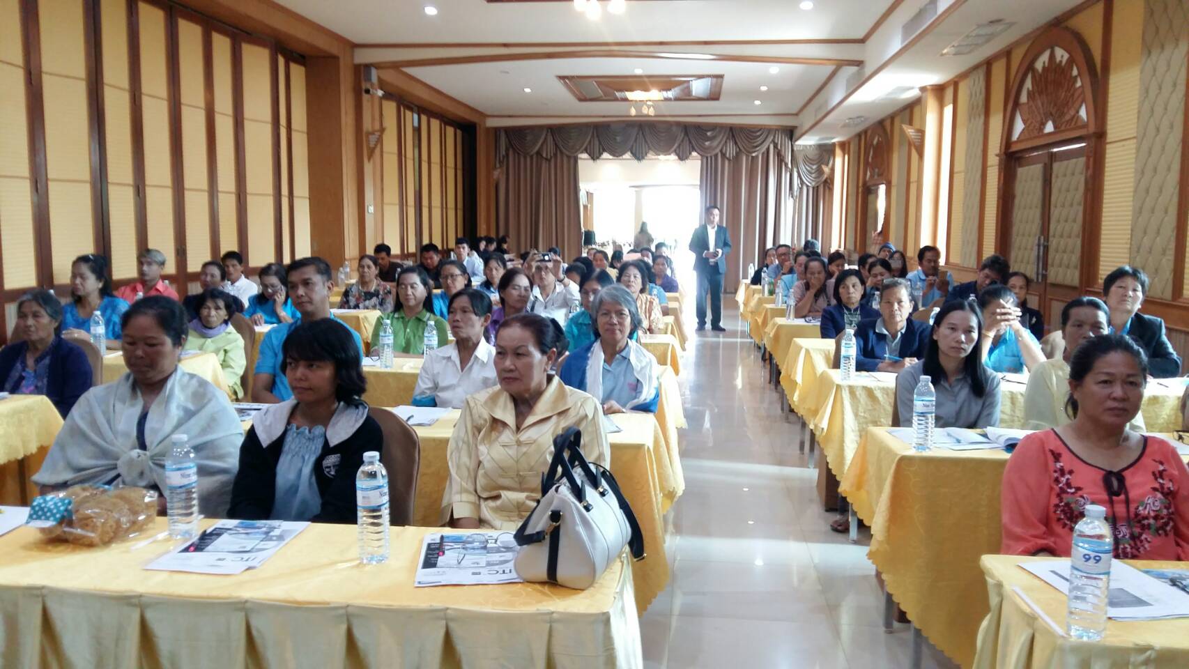 พช.หนองคาย ร่วมสัมมนาเรื่องการสร้างมูลค่าเพิ่มอุตสาหกรรมเกษตรแปรรูปและการใช้บริการในศูนย์ ITC ระดับจังหวัด ภายใต้โครงการพัฒนาอุตสาหกรรมแปรรูปและอุตสาหกรรมอาหารครบวงจร ประจำปีงบประมาณ พ. ศ. 2561