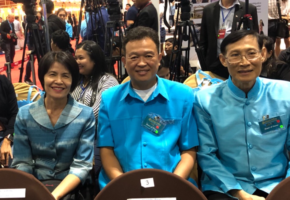 นายกฯ เปิดงาน “ศิลปาชีพประทีปไทย OTOP ก้าวไกลด้วยพระบารมี” ปี 2561