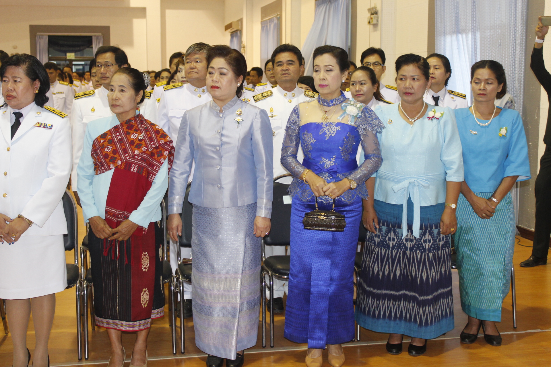 พช.หนองคาย ร่วมพิธีลงนามถวายพระพรชัยมงคล สมเด็จพระนางเจ้าสิริกิติ์ พระบรมราชินีนาถ ในรัชกาลที่ 9 เนื่องในโอกาสวันเฉลิมพระชนมพรรษา 86 พรรษา 12 สิงหาคม 2561 ณ หอประชุมประจักษศิลปาคม ศาลากลางจังหวัดหนองคาย