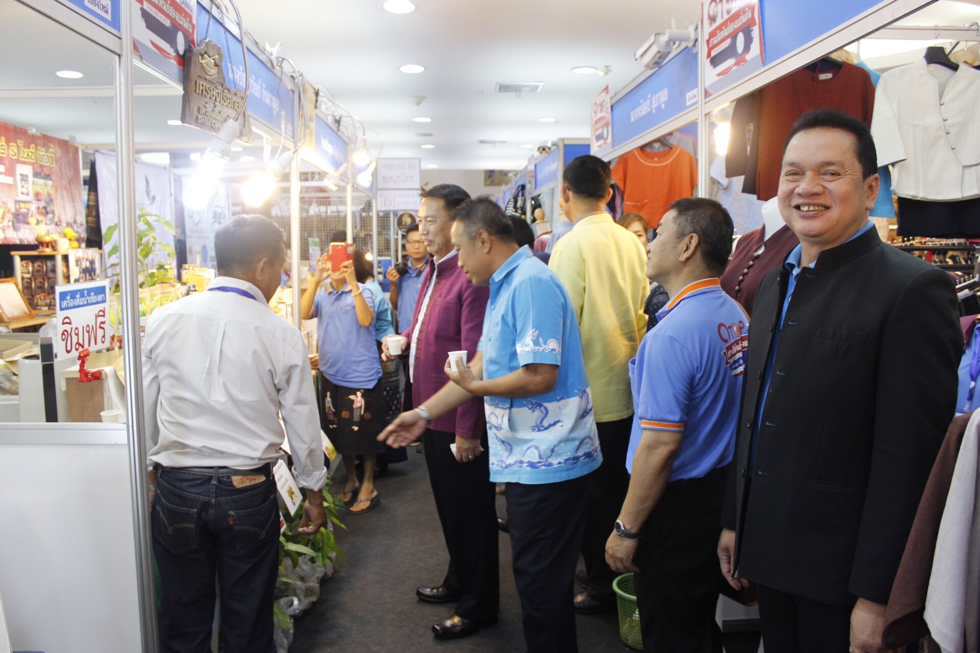 รองผู้ว่าราชการจังหวัดหนองคาย เปิดงาน “OTOP LANNA สานสัมพันธ์สองแผ่นดิน”