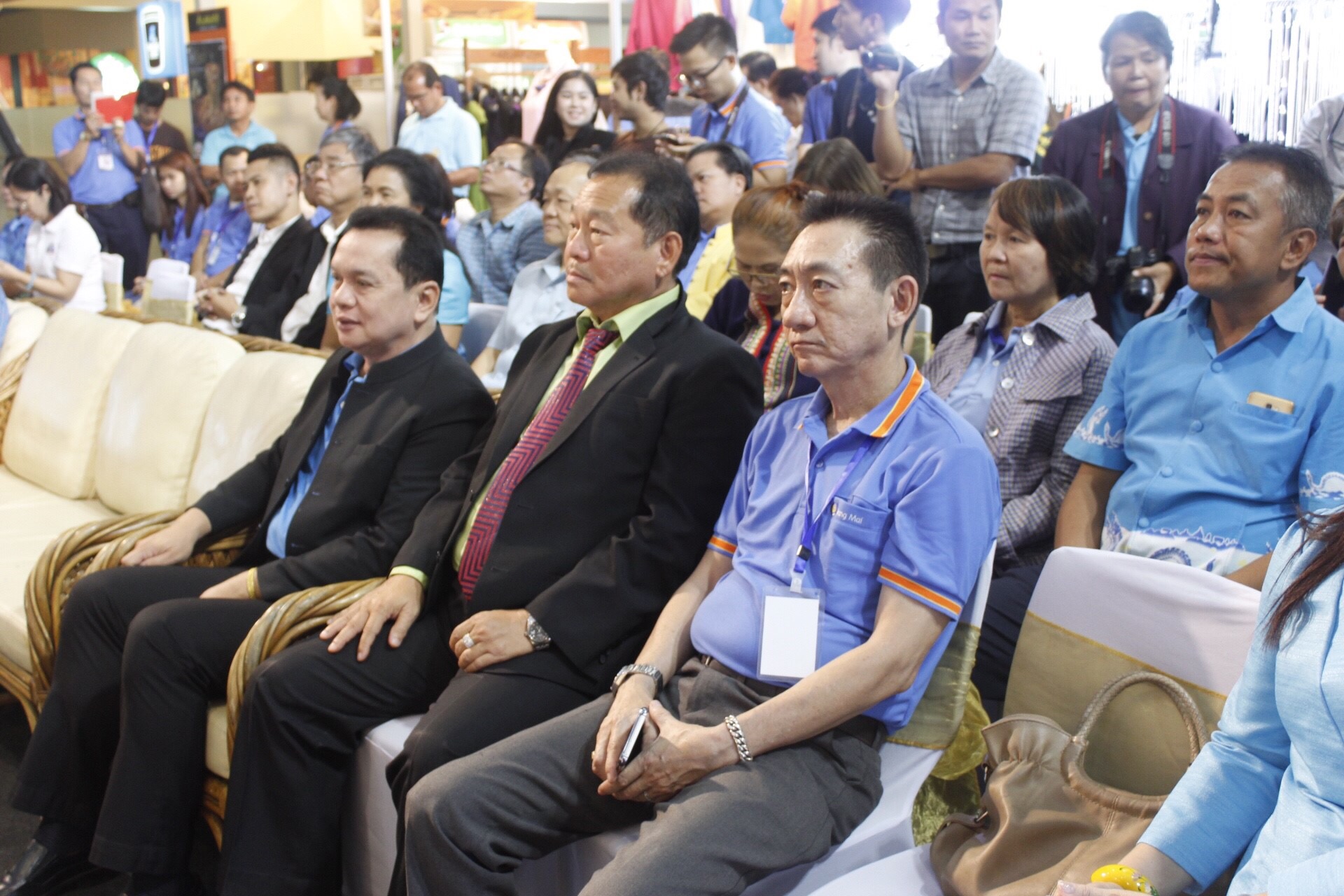 รองผู้ว่าราชการจังหวัดหนองคาย เปิดงาน “OTOP LANNA สานสัมพันธ์สองแผ่นดิน”