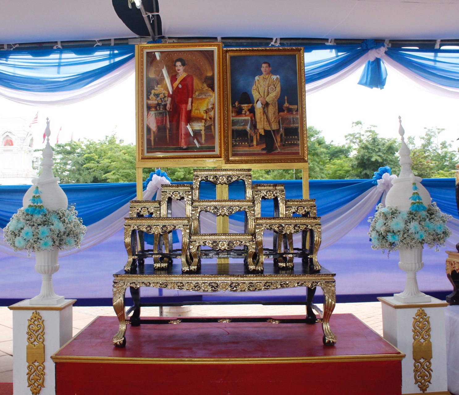 พช.หนองคาย ร่วมพิธีทำบุญตักบาตรถวายพระราชกุศล และถวายพระพรชัยมงคล เนื่องในโอกาสวันเฉลิมพระชนมพรรษา 86 พรรษา 12 สิงหาคม 2561 ณ ลานพระบรมราชานุสาวรีย์ รัชกาลที่ 5 ศาลากลางจังหวัดหนองคาย