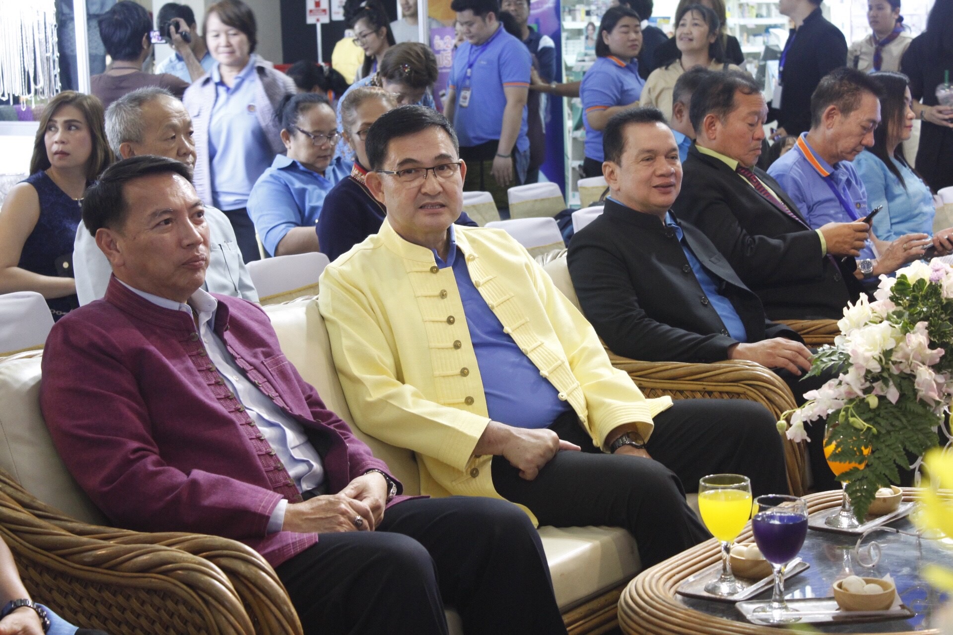 รองผู้ว่าราชการจังหวัดหนองคาย เปิดงาน “OTOP LANNA สานสัมพันธ์สองแผ่นดิน”