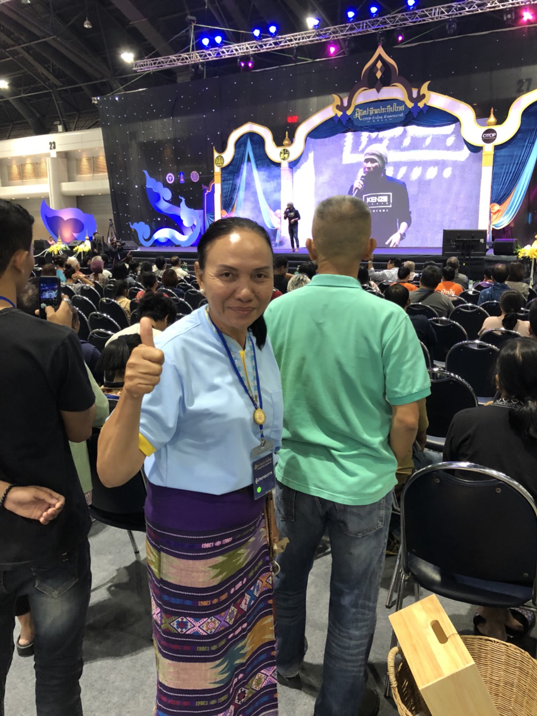 ยอดจำหน่ายในงานศิลปาชีพ ประทีปไทย OTOP ก้าวไกลด้วยพระบารมี ประจำปี 2561 วันอังคารที่ 14 สิงหาคม 2561 ณ ชาเลนเจอร์ 1-3 อิมแพคเมืองทองธานี จ.นนทบุรี