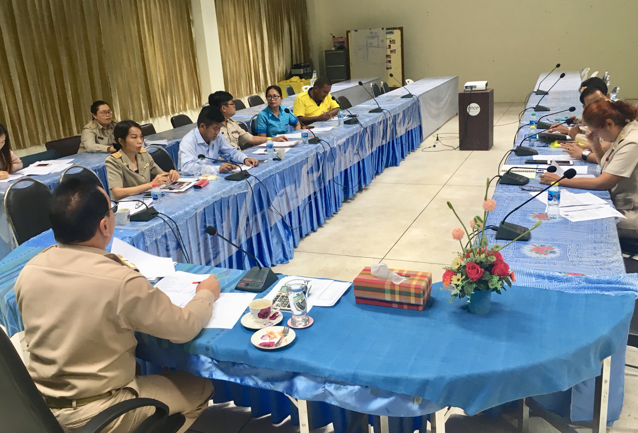 ดร.วทัญญู แสนใจวุฒิ พัฒนาการจังหวัดหนองคาย เป็นประธานในการประชุมติดตามเร่งรัดการใช้จ่ายงบประมาณ ประจำปีงบประมาณ พ.ศ. 2561 ของสำนักงานพัฒนาชุมชนอำเภอทั้ง 9 แห่ง