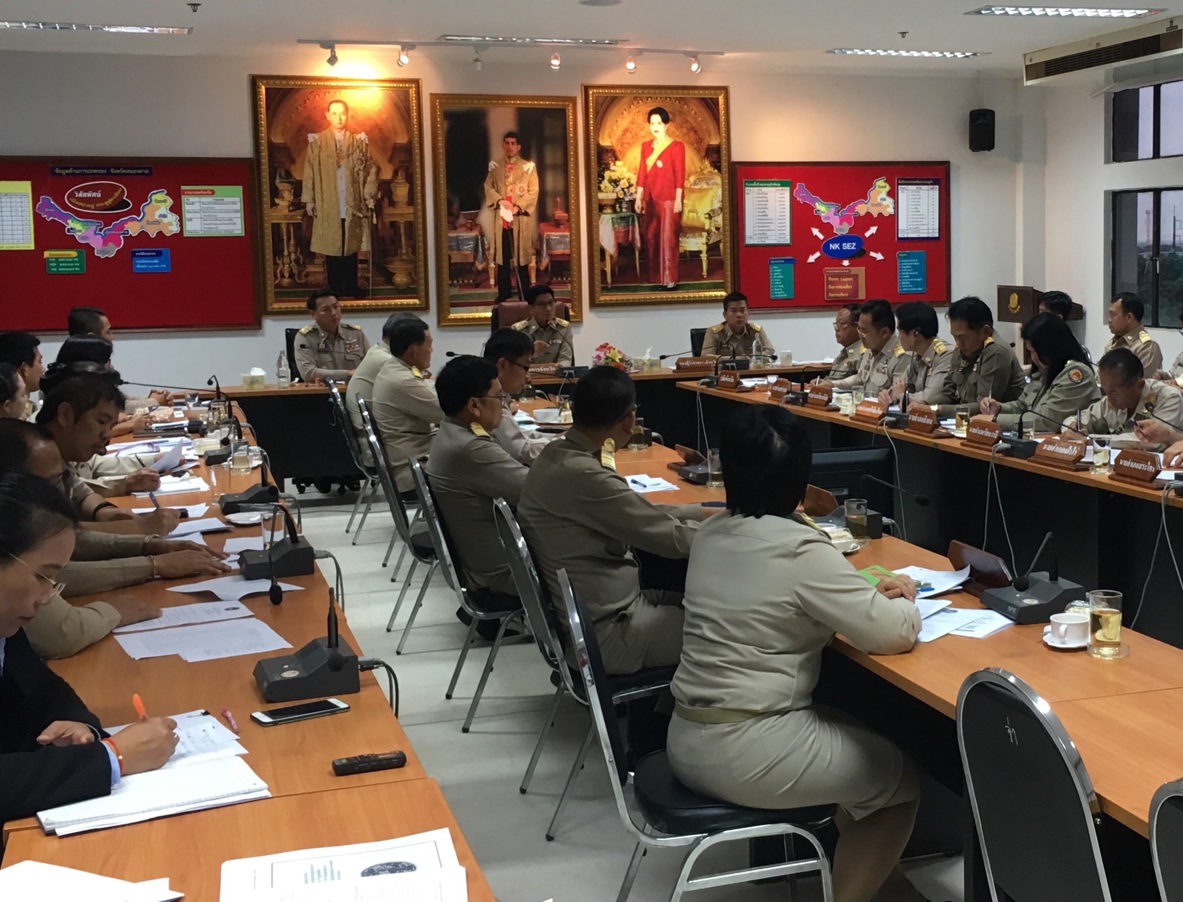 พจ.หนองคาย มอบหมายผู้ช่วยฯส่งเสริมฯ ประชุมนายอำเภอและหัวหน้าส่วนราชการสังกัดกระทรวงมหาดไทย ครั้งที่ 8/2561