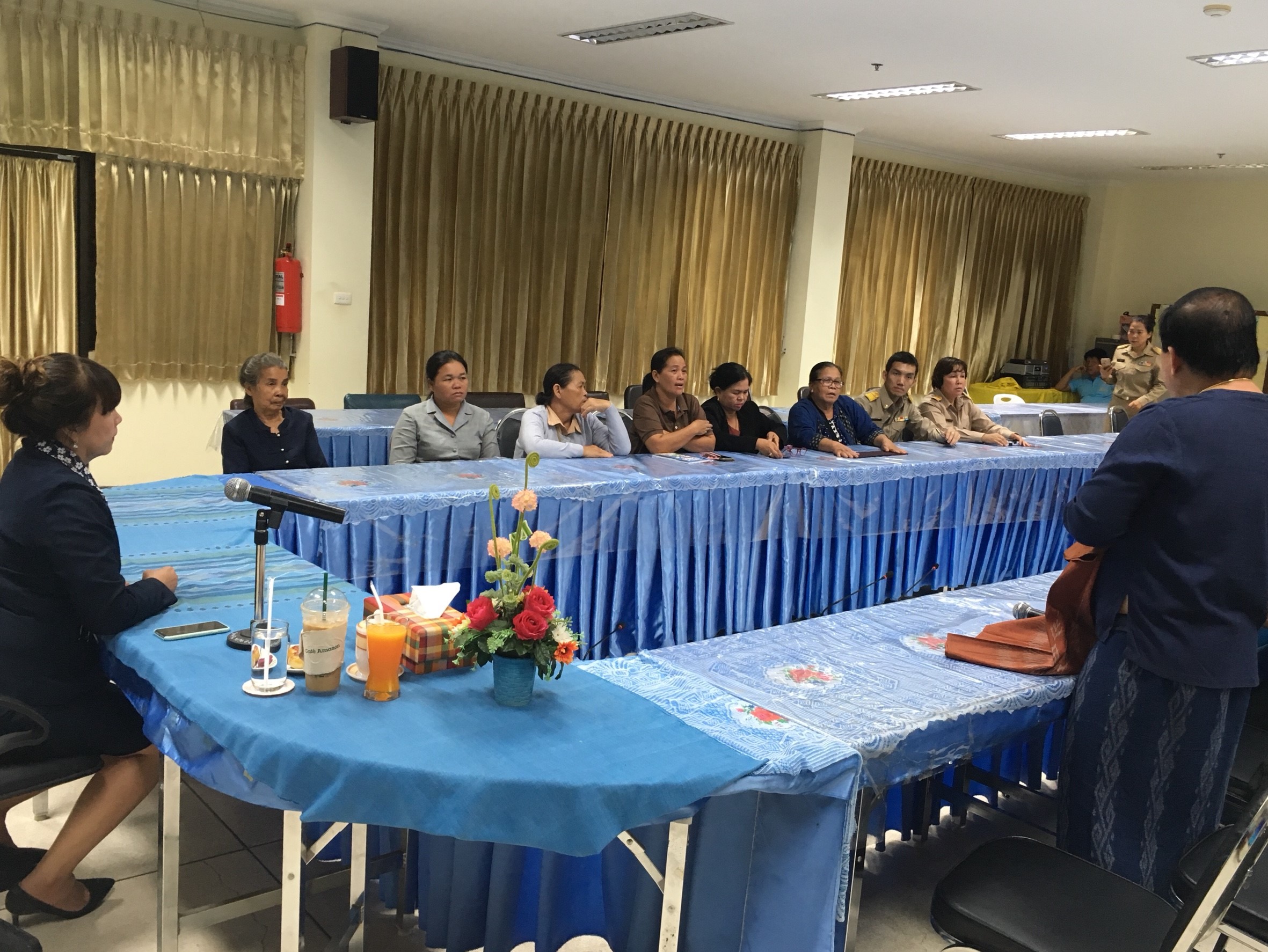 จังหวัดหนองคาย ประชุมการพัฒนายกระดับผ้าทอลายประจำจังหวัดหนองคาย